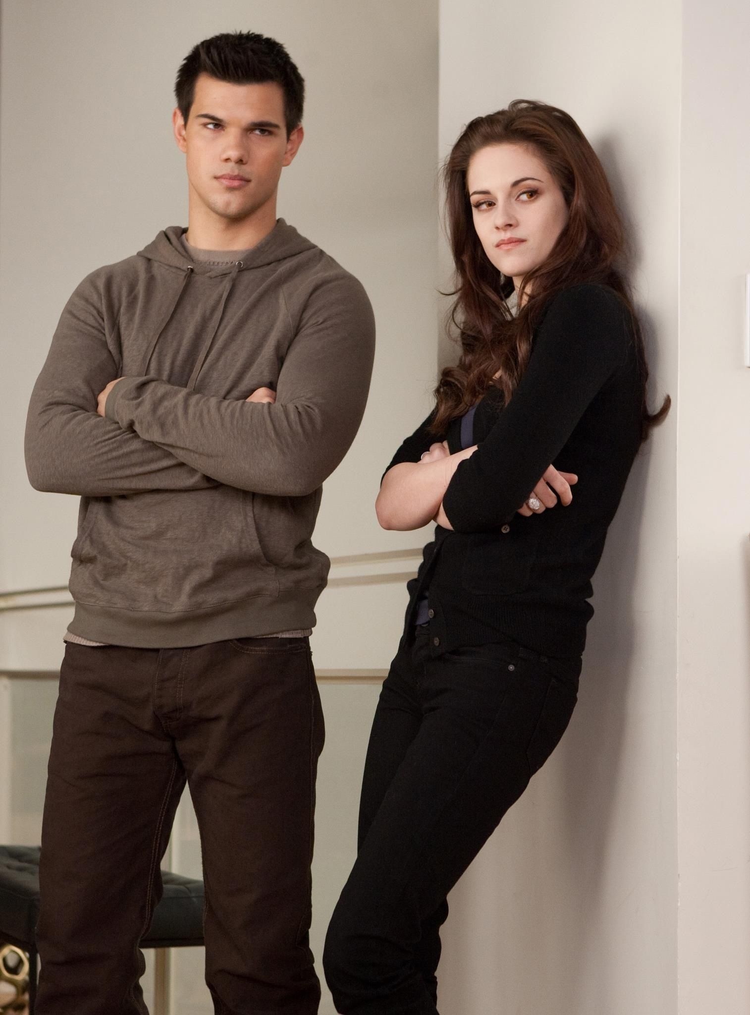 Jacob and Bella, Twilight saga series, Jacob and Bella, Jacob Black, 1520x2050 HD Phone