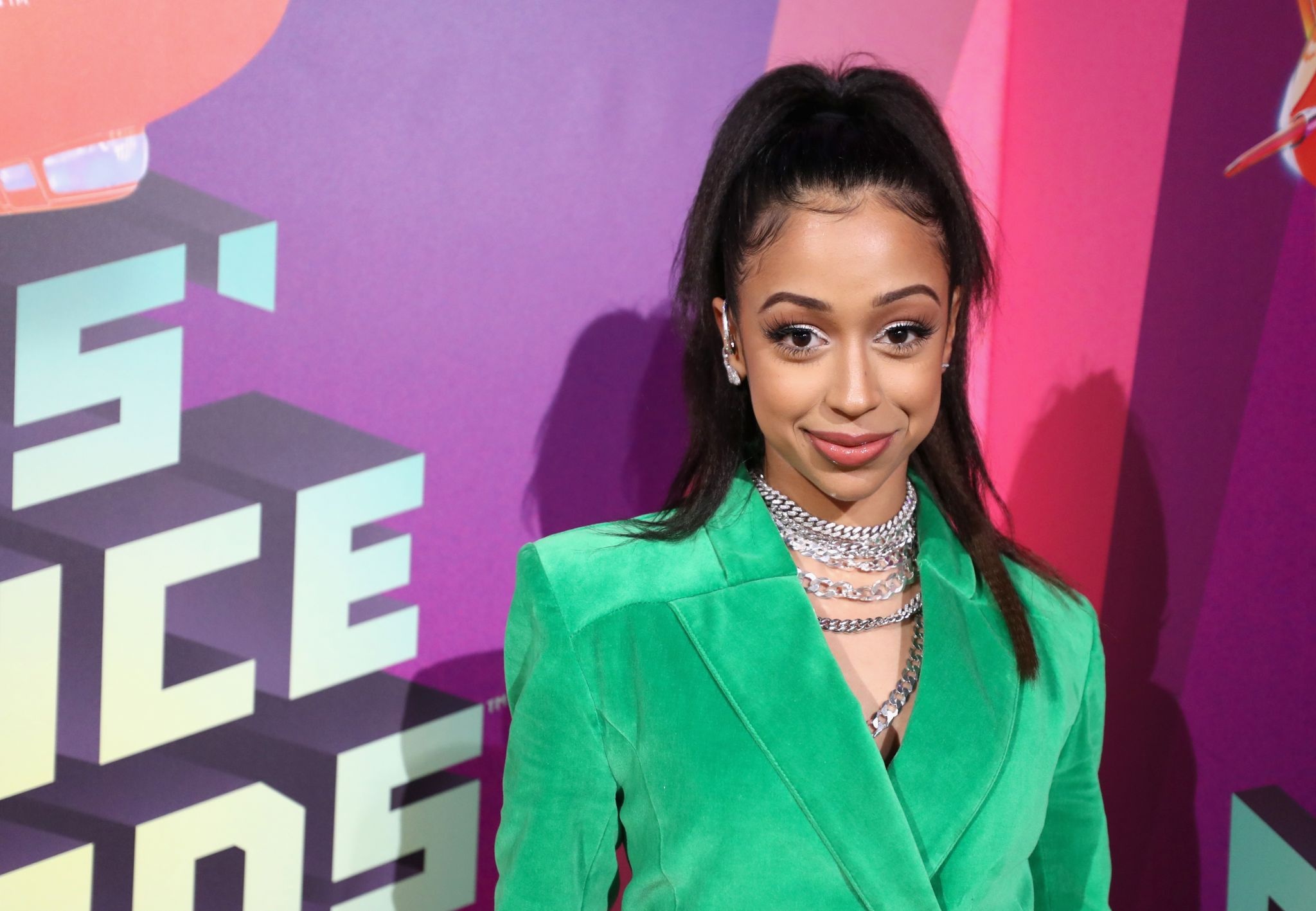 YouTube megastar, Houston native, 16 things to know, Liza Koshy, 2050x1420 HD Desktop
