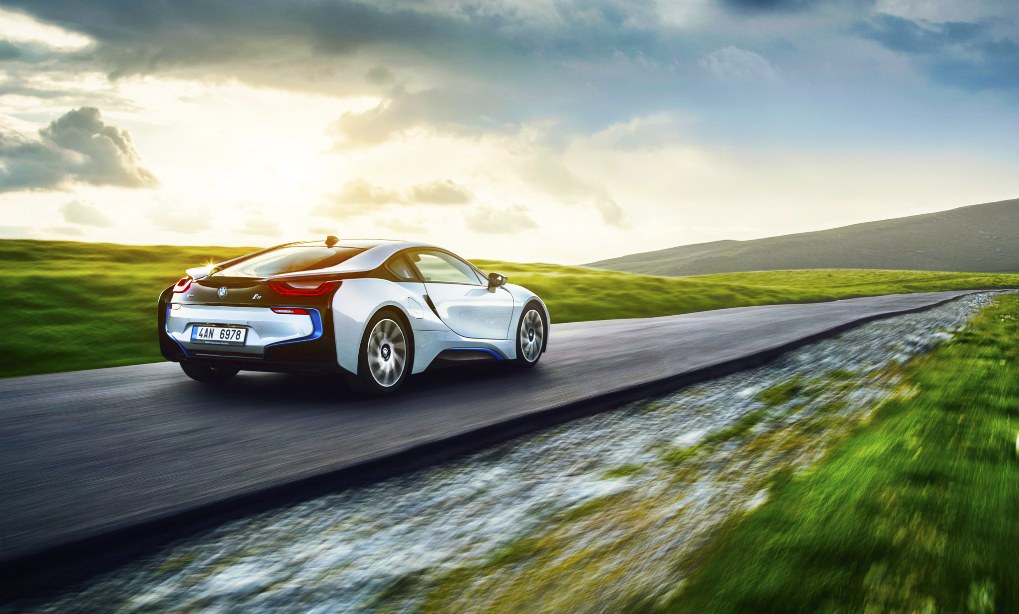 Speed in motion, BMW i8 Wallpaper, 2050x1240 HD Desktop