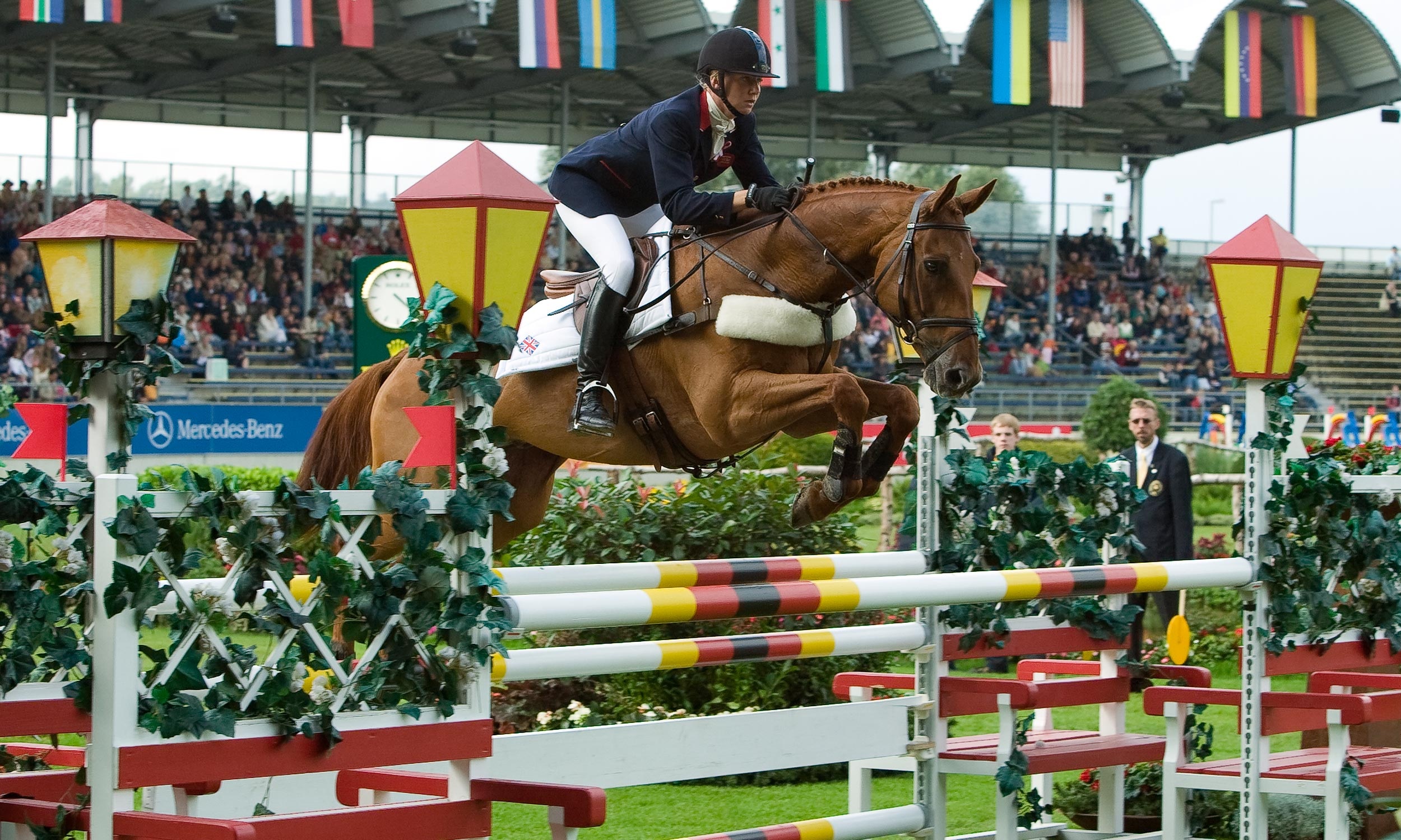 Sharon Hunt, Eventing legend, Skilled rider, Equestrian excellence, 2500x1500 HD Desktop