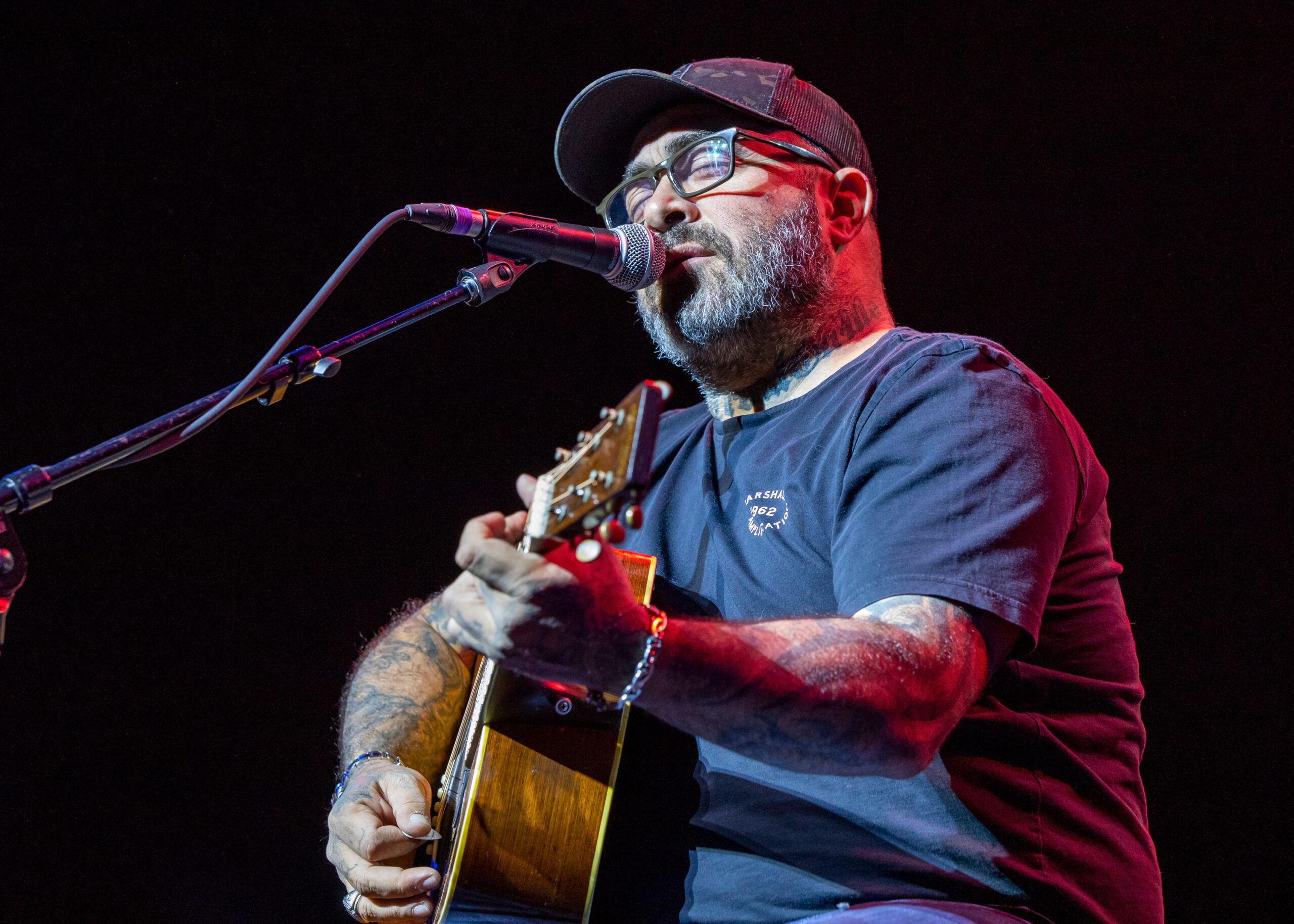 Staind band, Aaron Lewis, Conservative themed song, Record label, 2560x1830 HD Desktop