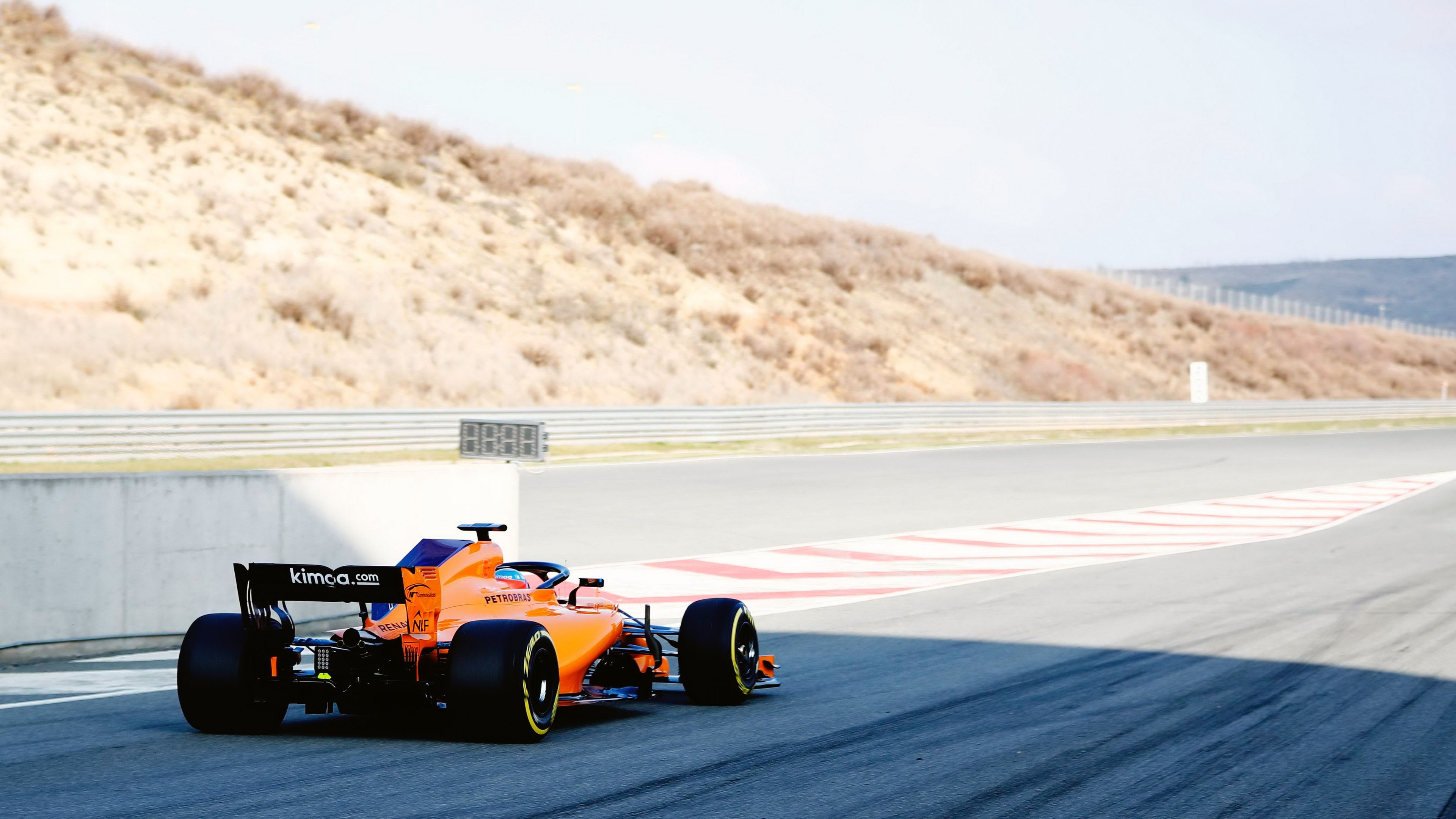 McLaren MCL33, F1 Race Wallpaper, 3840x2160 4K Desktop