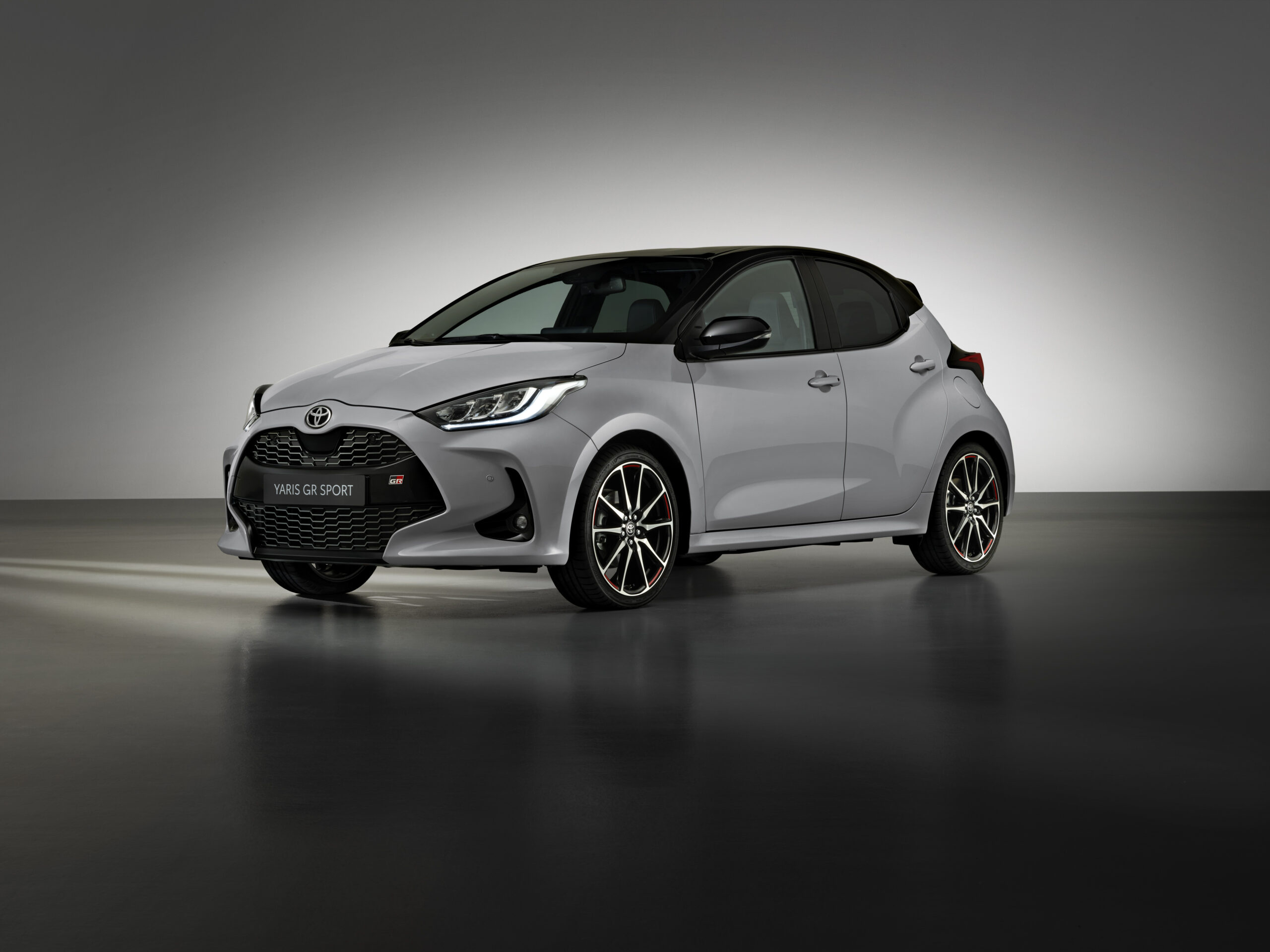 GR Sport, Toyota Yaris Wallpaper, 2560x1920 HD Desktop