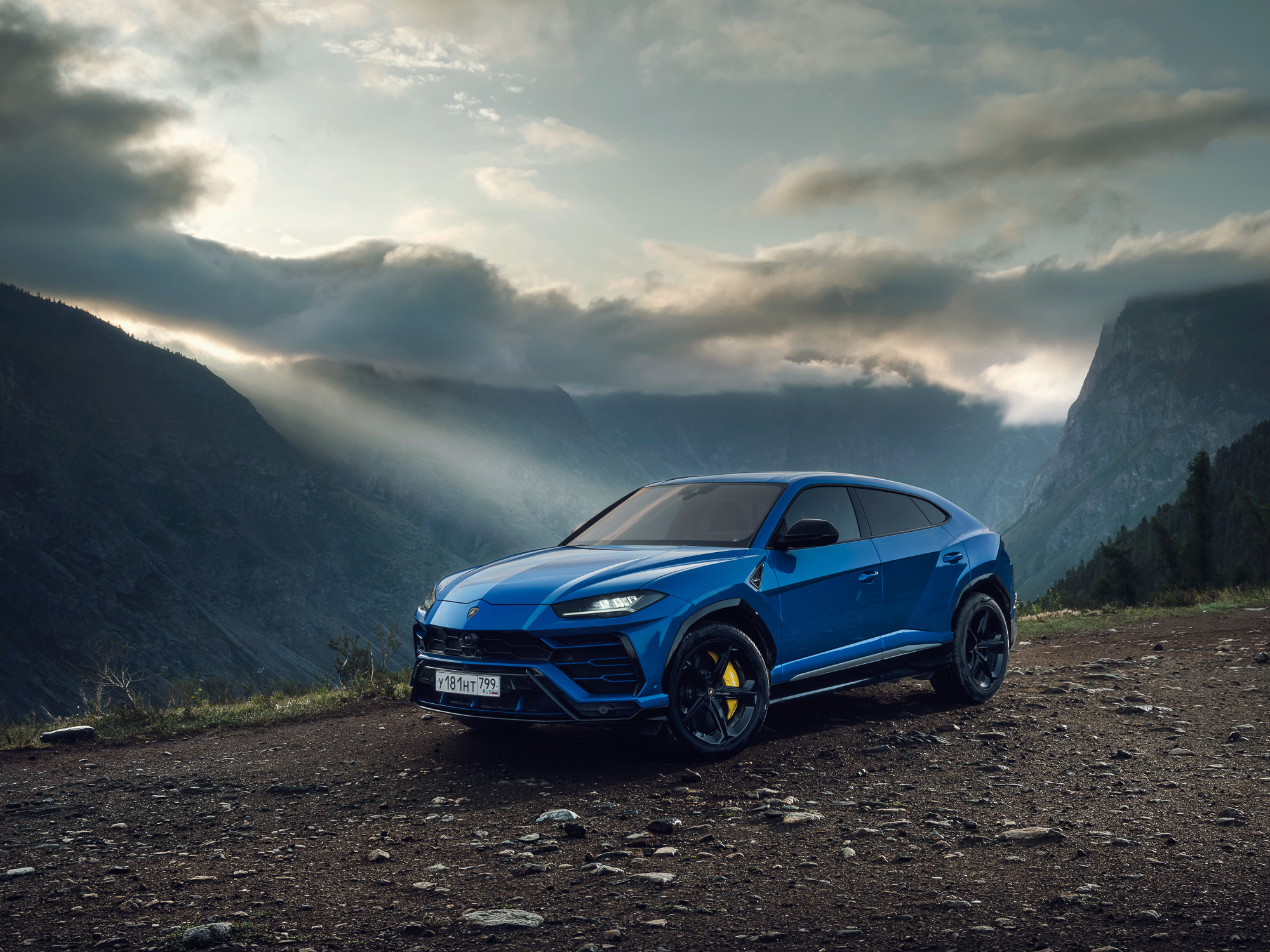 Lamborghini Urus, Blue wallpapers, Blue backgrounds, Wallpaper, 2000x1500 HD Desktop