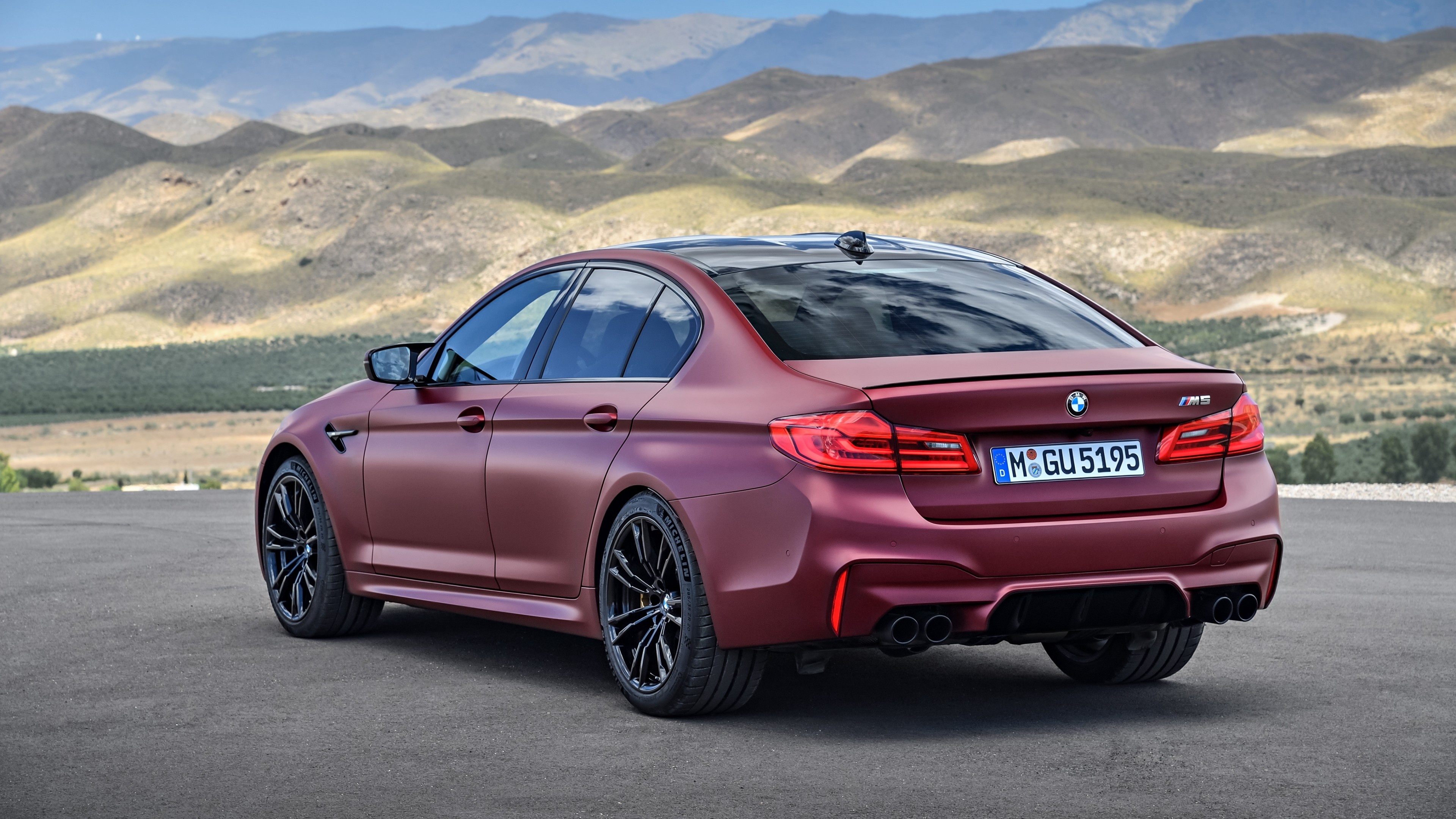 BMW M5 First Edition, M GU 5195, arid mountain landscape, 4K Desktop wallpaper