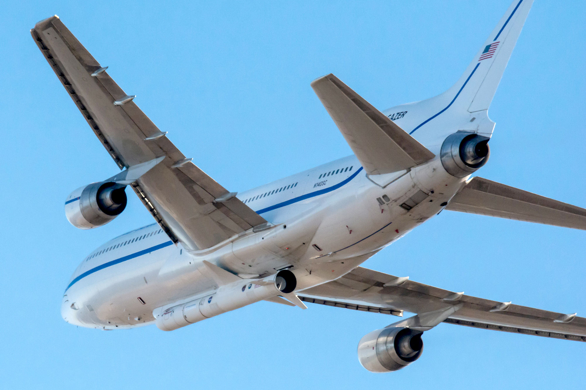 Lockheed L-1011, Pegasus rocket launch, Central coast, Local news, 2000x1340 HD Desktop