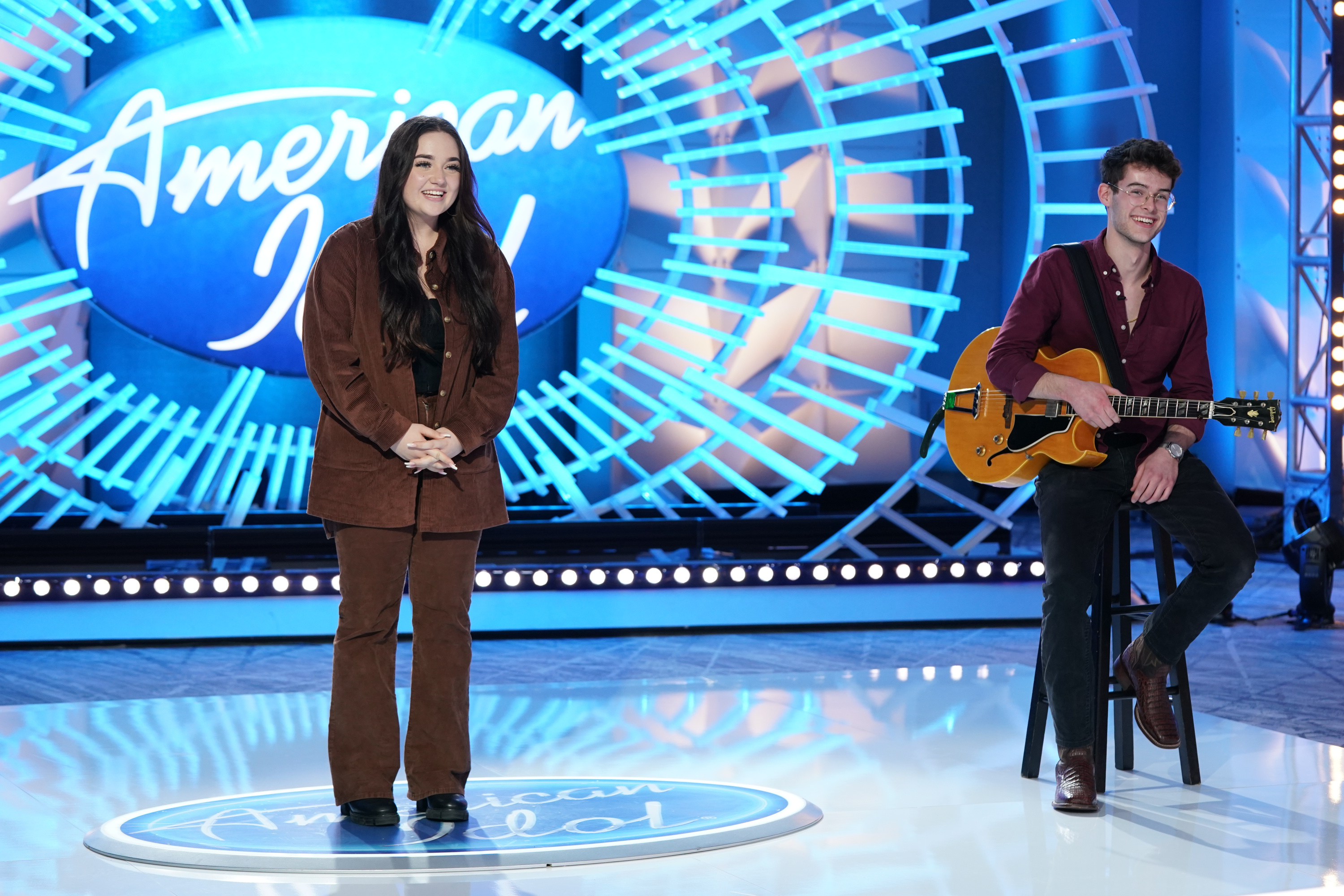 American Idol, Delaney Wilson, TikTok sensation, Seizing opportunities, 3000x2000 HD Desktop