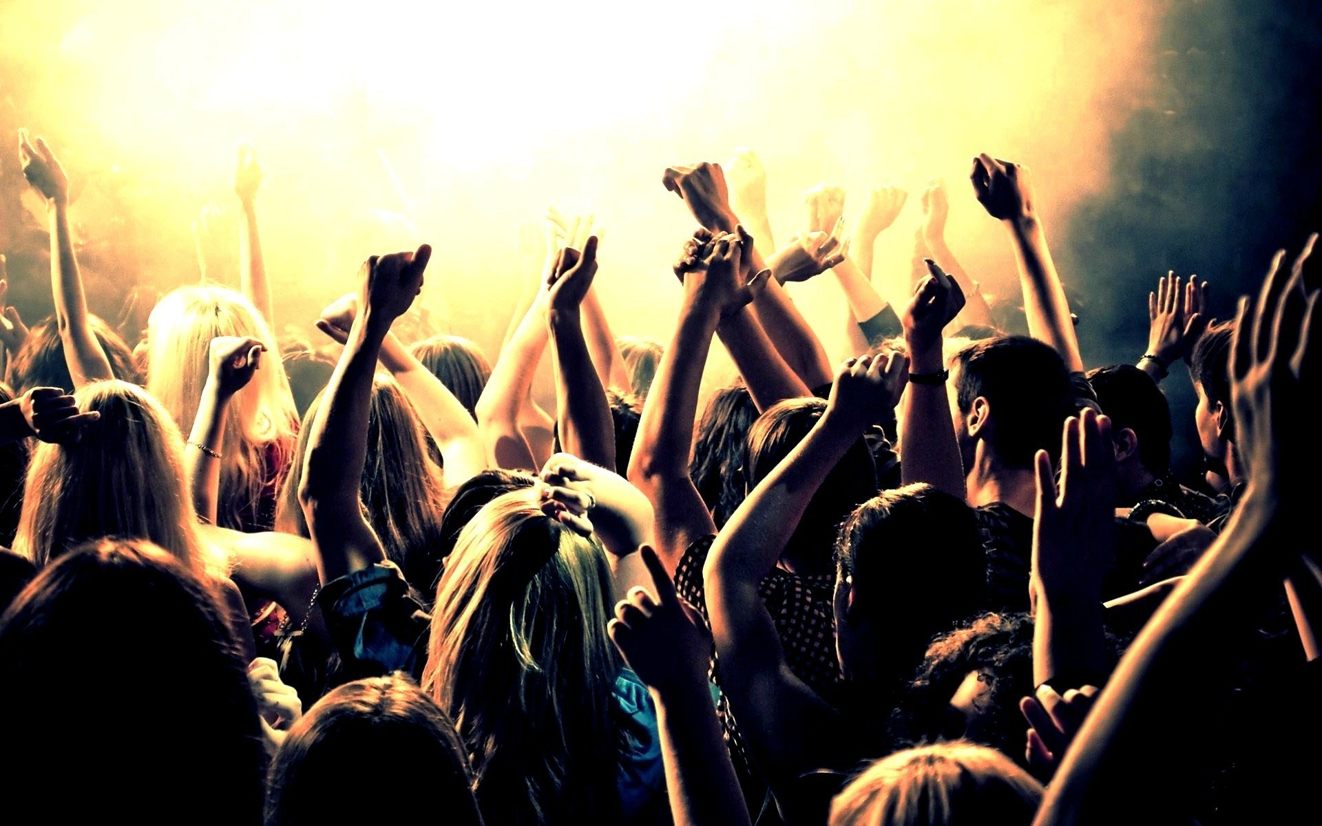 Concert, Crowded audience, Vibrant atmosphere, Live music, 1920x1200 HD Desktop