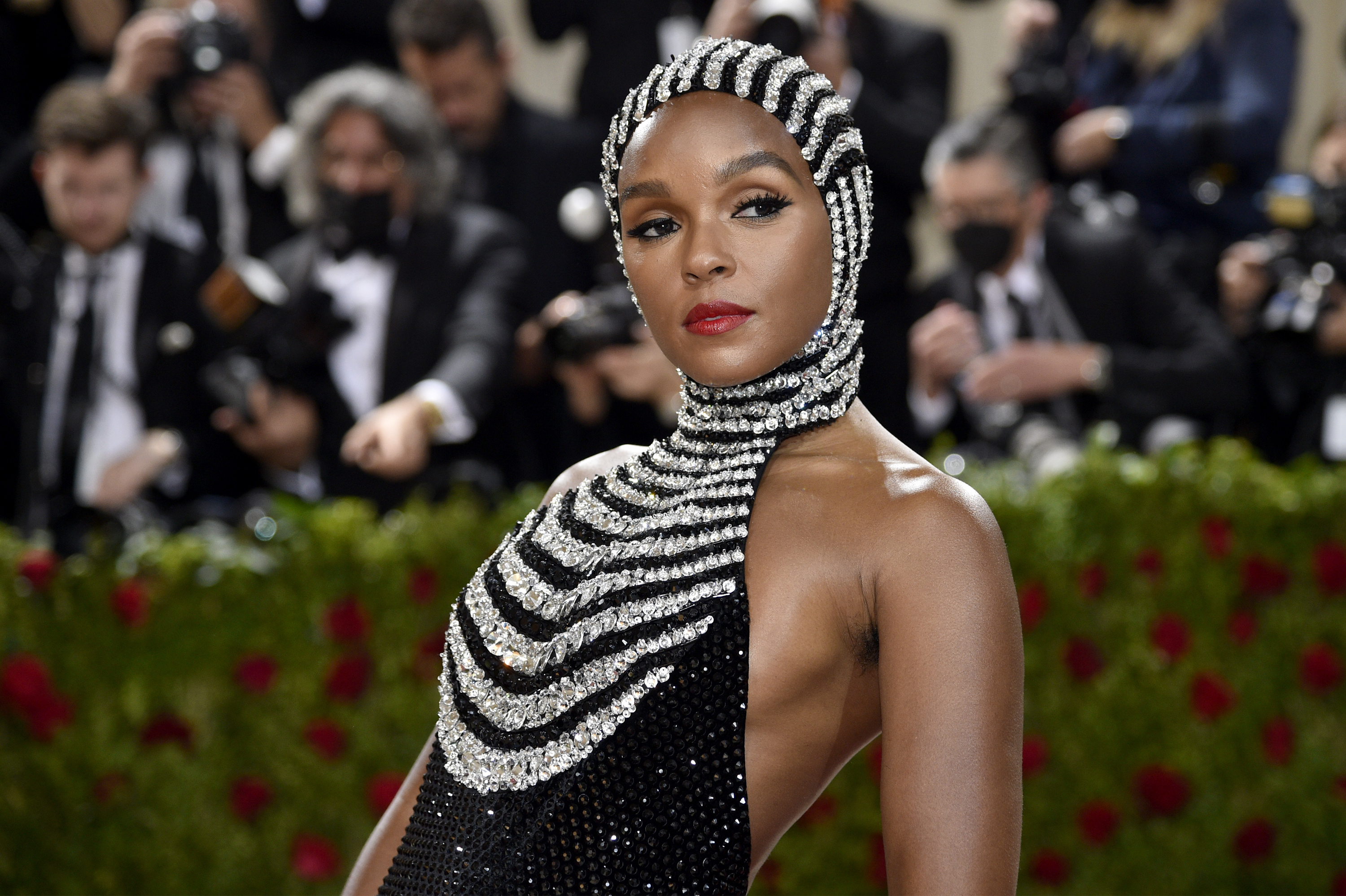 Janelle Monae futuristic Met Gala, 3000x2000 HD Desktop