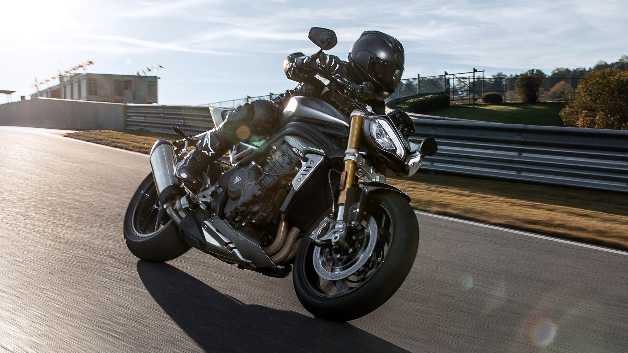 Triumph Speed Triple RS, HD wallpapers, 2000x1130 HD Desktop