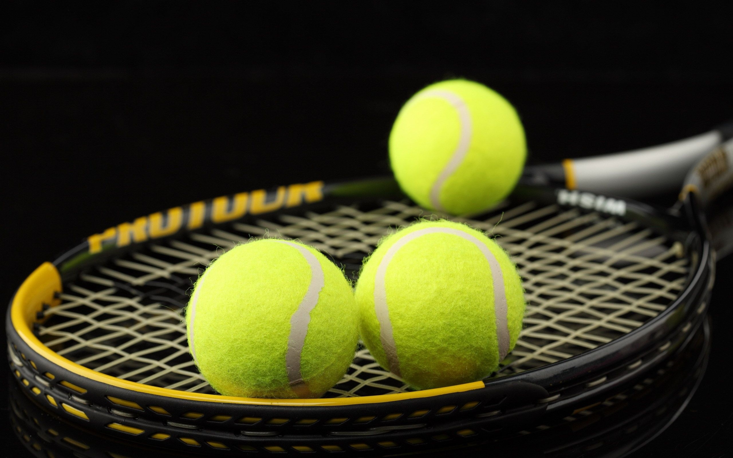 Racquet and balls, Ball Wallpaper, 2560x1600 HD Desktop