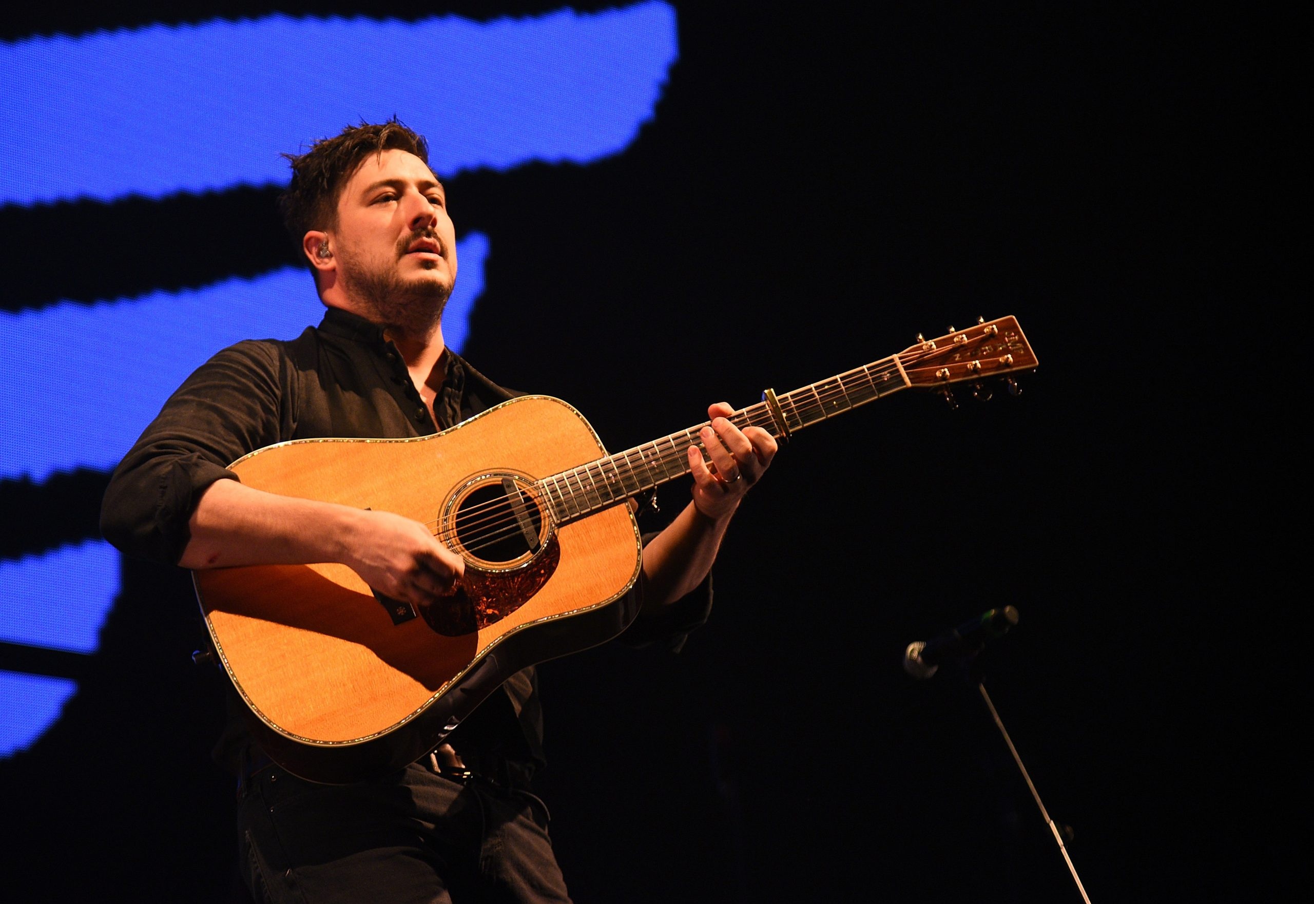 Marcus Mumford, Piano rendition, Emotional performance, Musical tribute, 2560x1770 HD Desktop