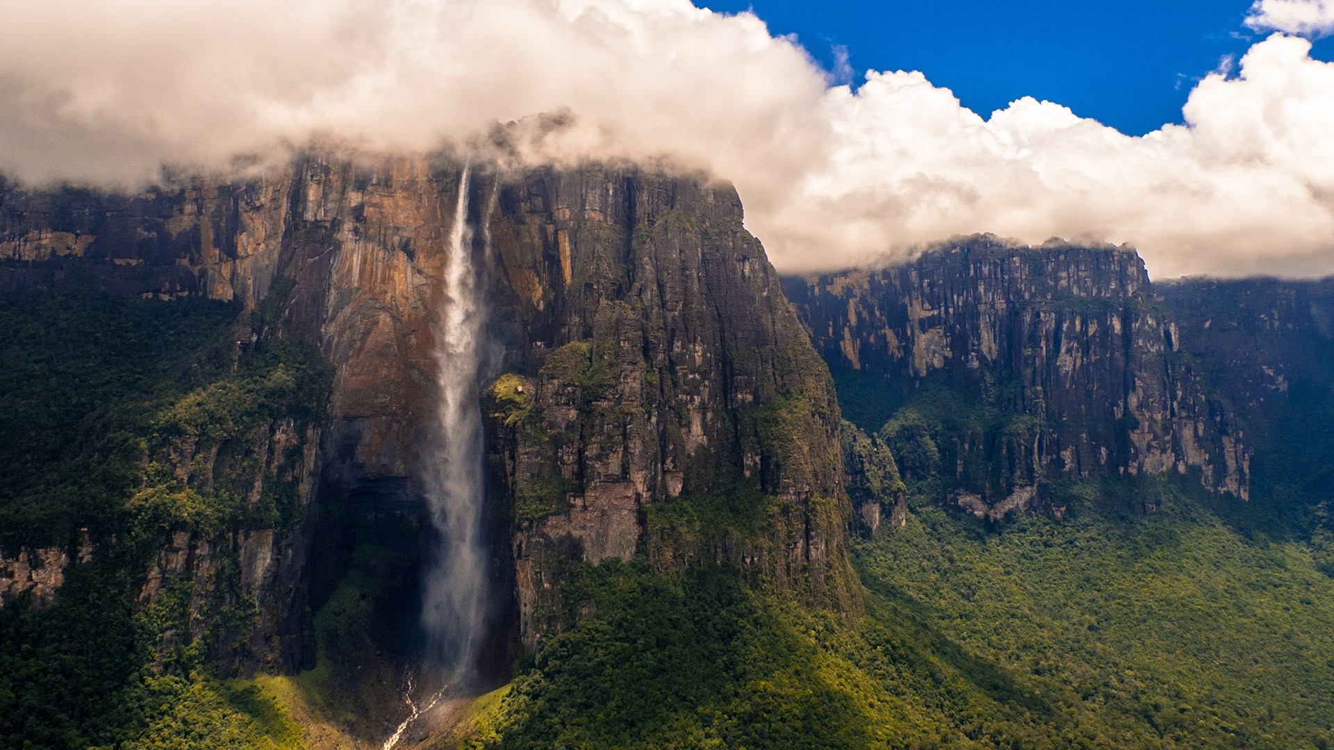 Angel Falls, Auyan Tepui mountain, Windows spotlight, Canaima National Park, 1920x1080 Full HD Desktop