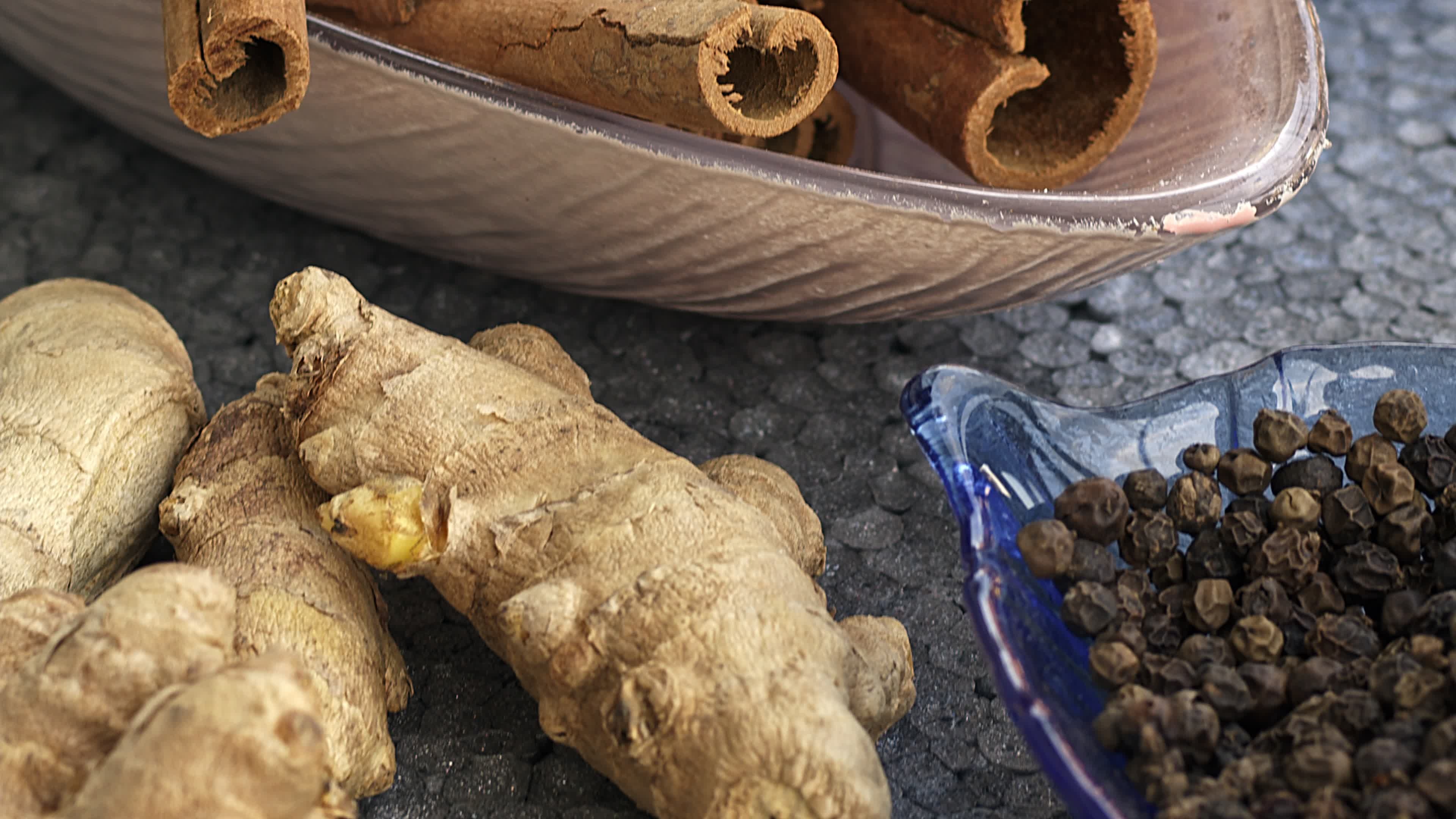 Ginger tea, Soothing beverage, Healthful properties, Steaming cup, 3840x2160 4K Desktop