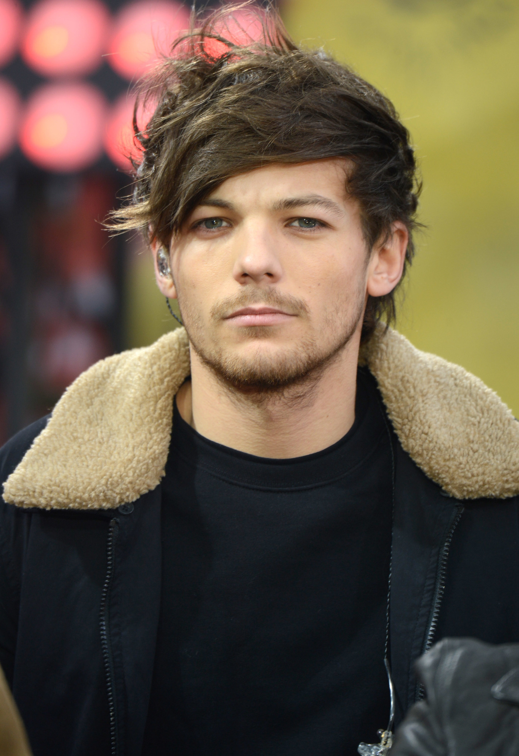 Louis Tomlinson, Music HQ, 4K wallpapers, 2019, 1720x2500 HD Phone