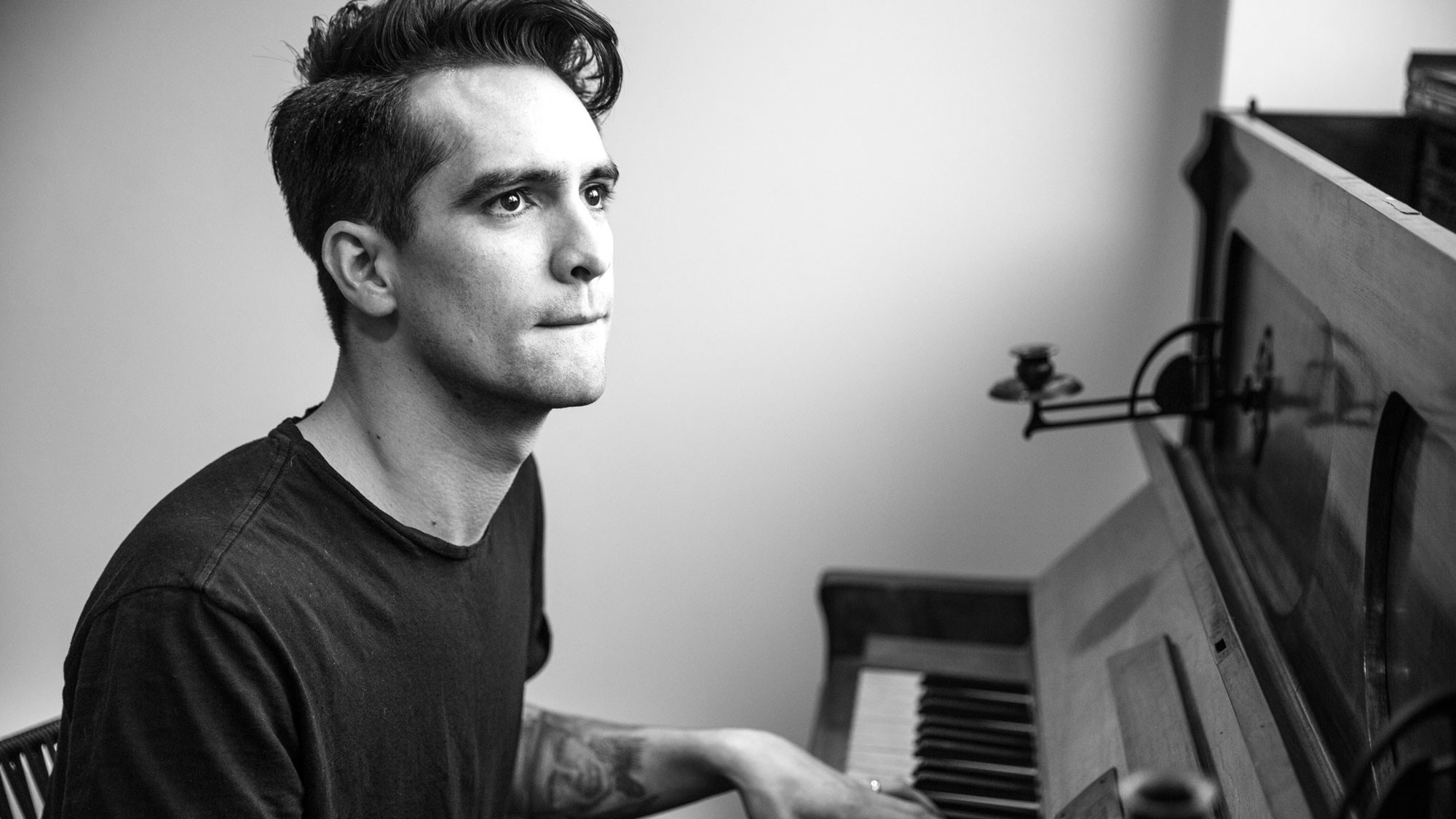 Panic! at the Disco, Brendon Urie, Emo aesthetic, HD wallpapers, 2000x1130 HD Desktop