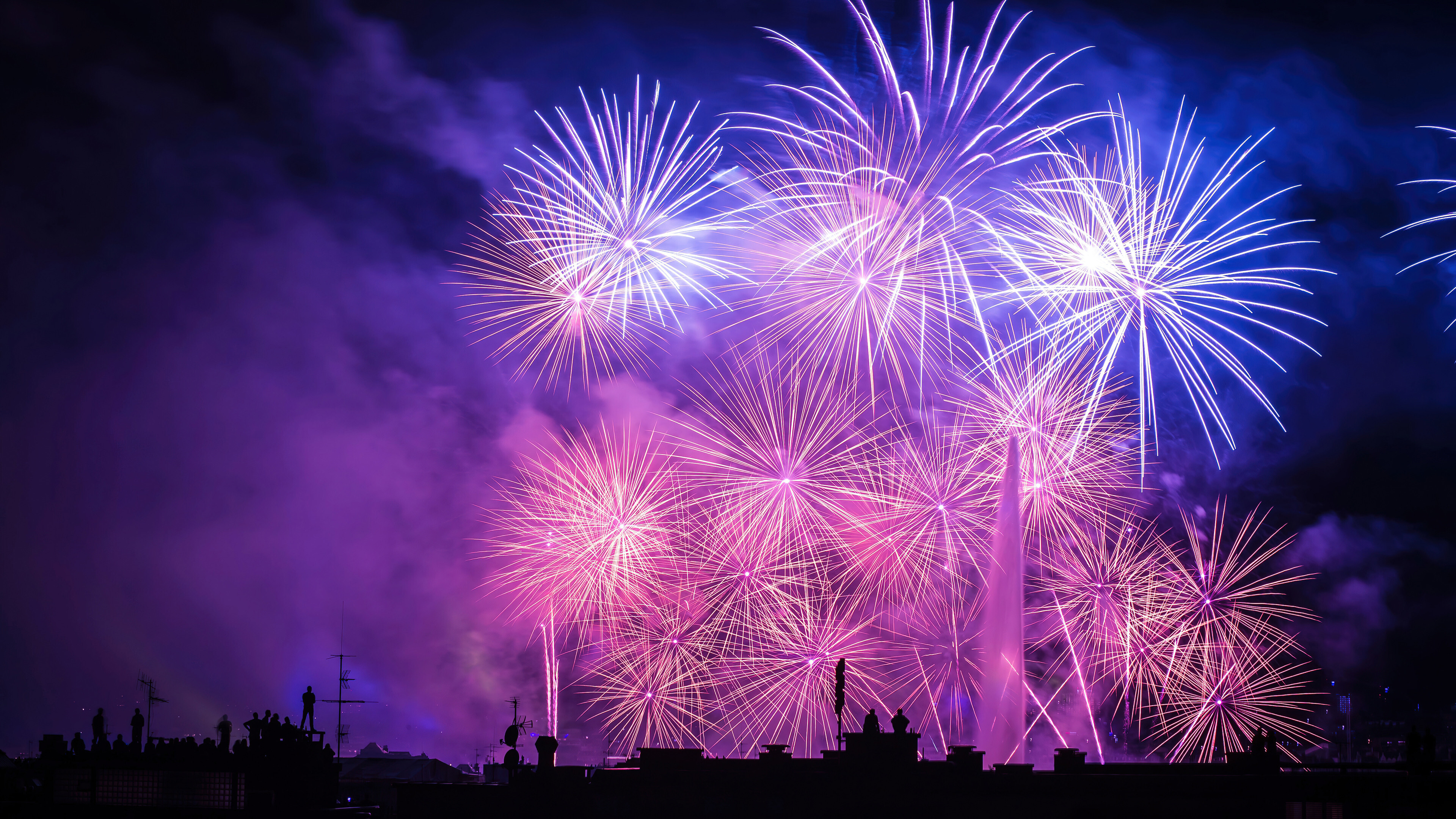 Desktop fireworks wallpaper, Stunning 4K display, Vibrant celebration, Mesmerizing visuals, 3840x2160 4K Desktop