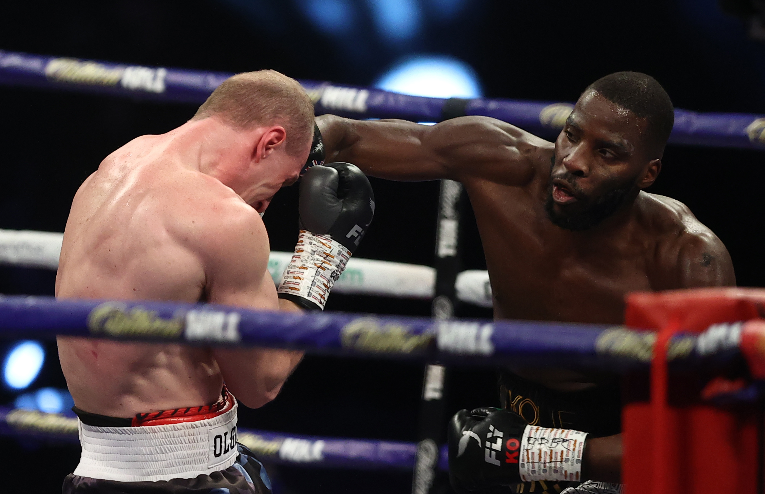 Lawrence Okolie, Sports star, Brutal knockout, Corner oxygen, 2530x1630 HD Desktop