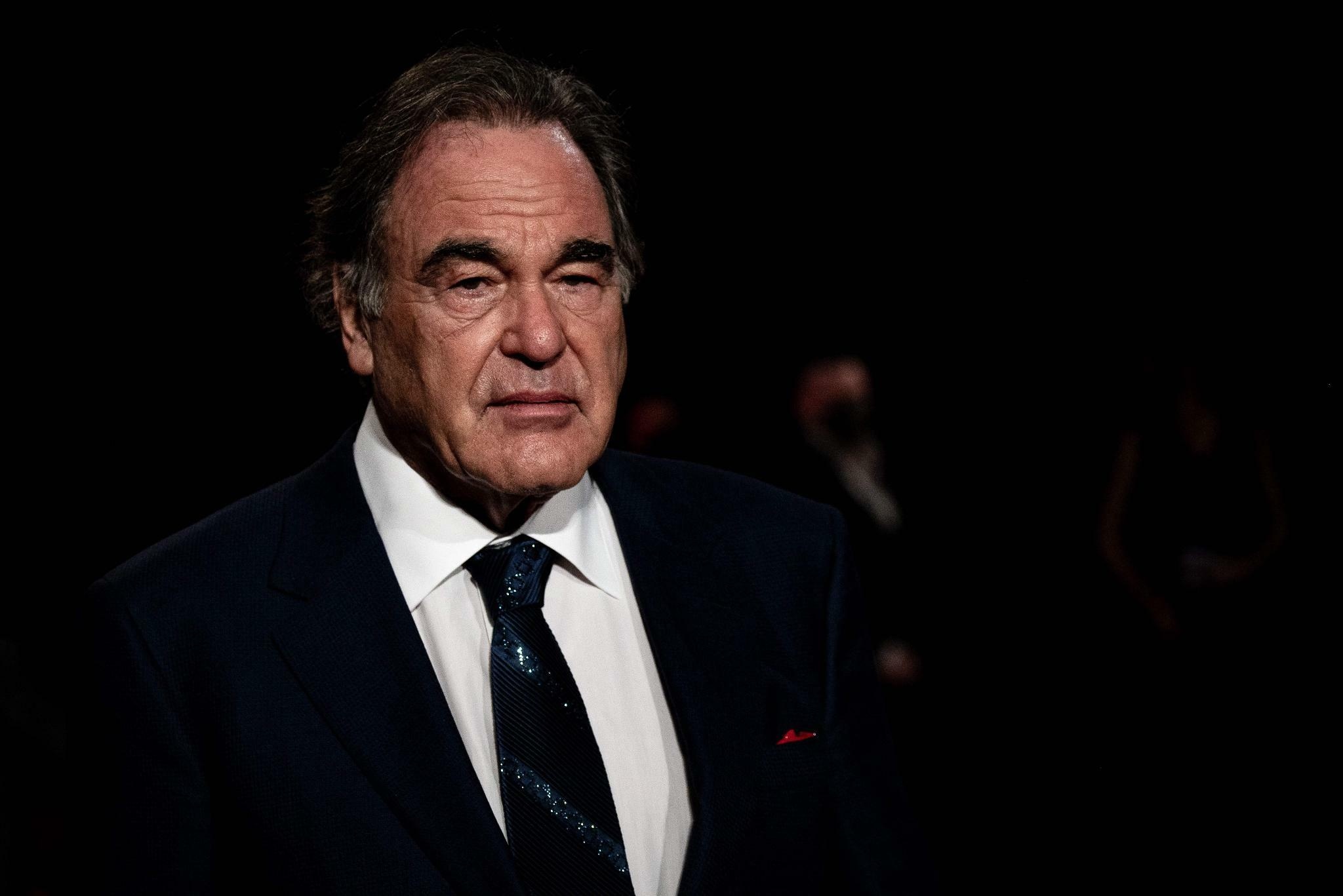 Oliver Stone, Kapitalismus ist in sich, 2050x1370 HD Desktop