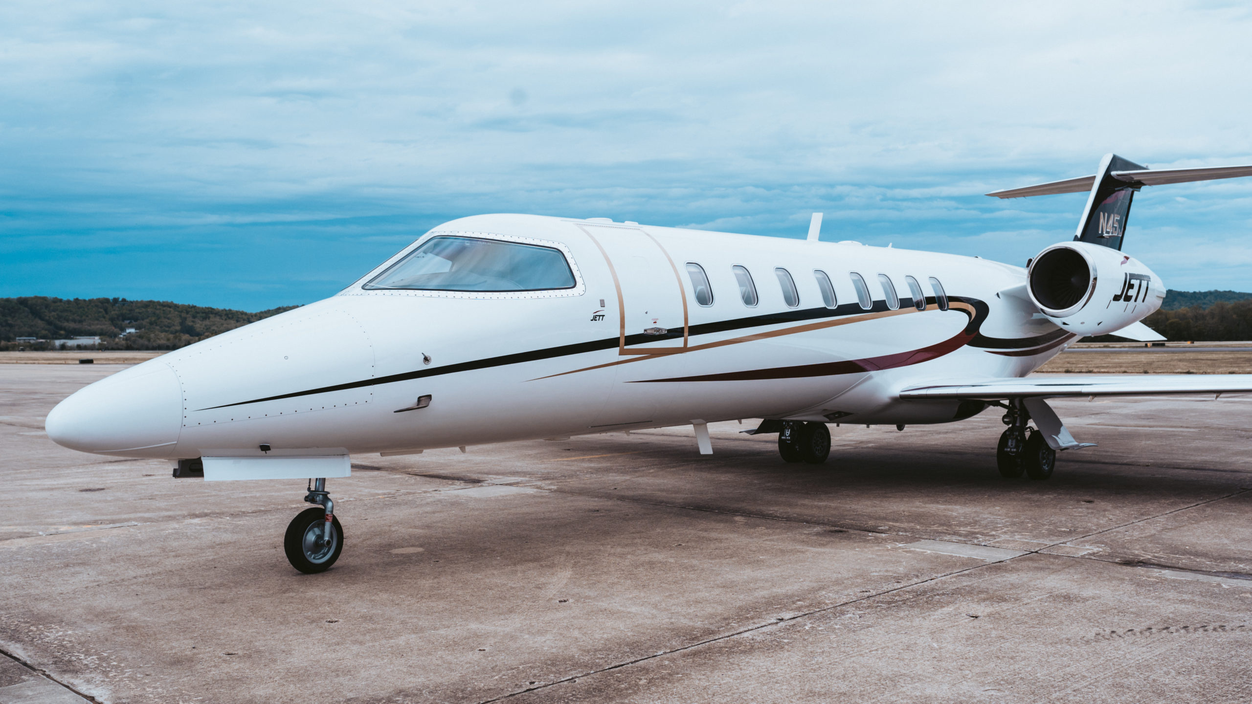 LearJet 45, On-demand jet service, Luxurious travel, Aero Classifieds, 2560x1440 HD Desktop