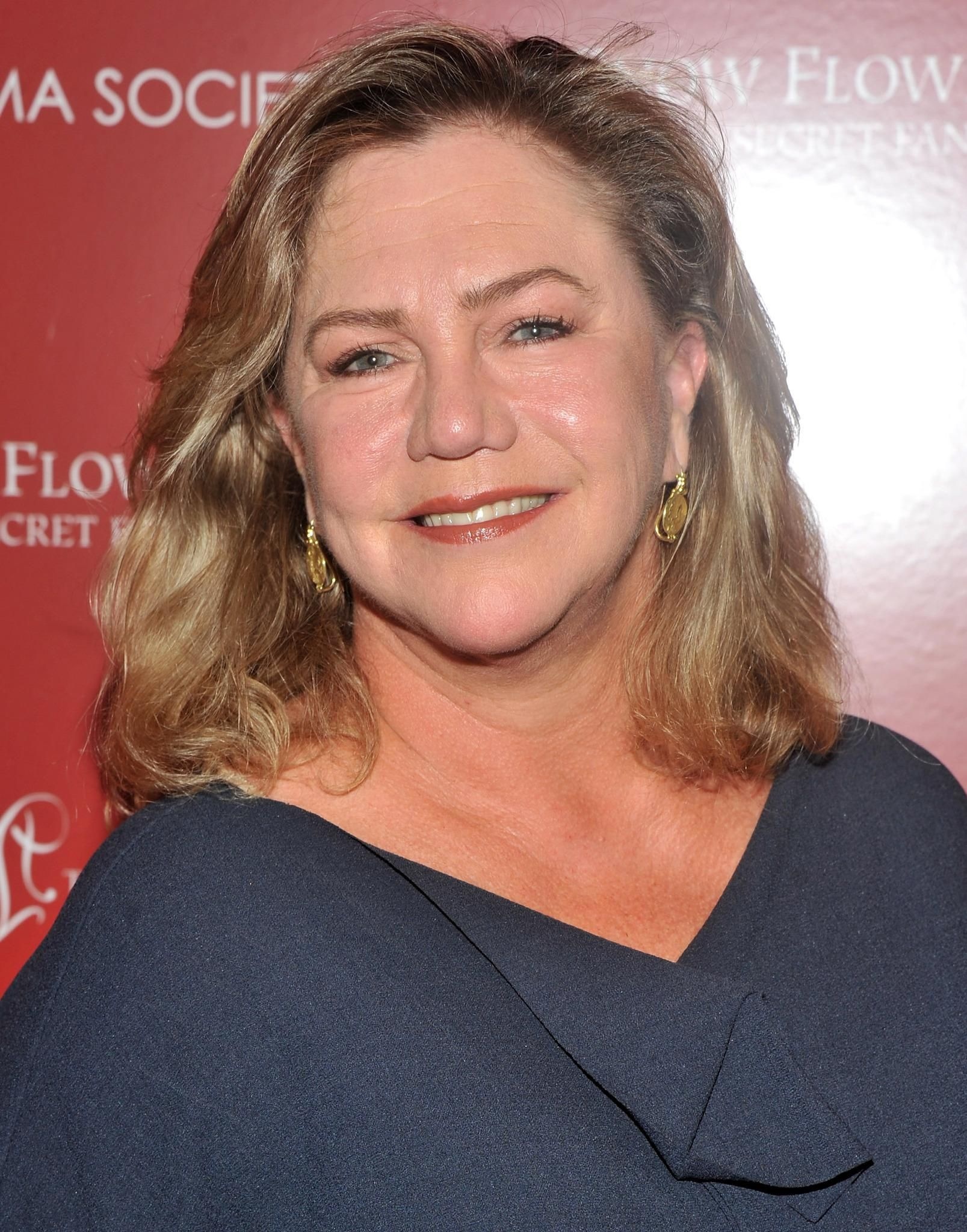 Kathleen Turner, Goddess of acting, Iconic roles, Hollywood legend, 1610x2050 HD Phone