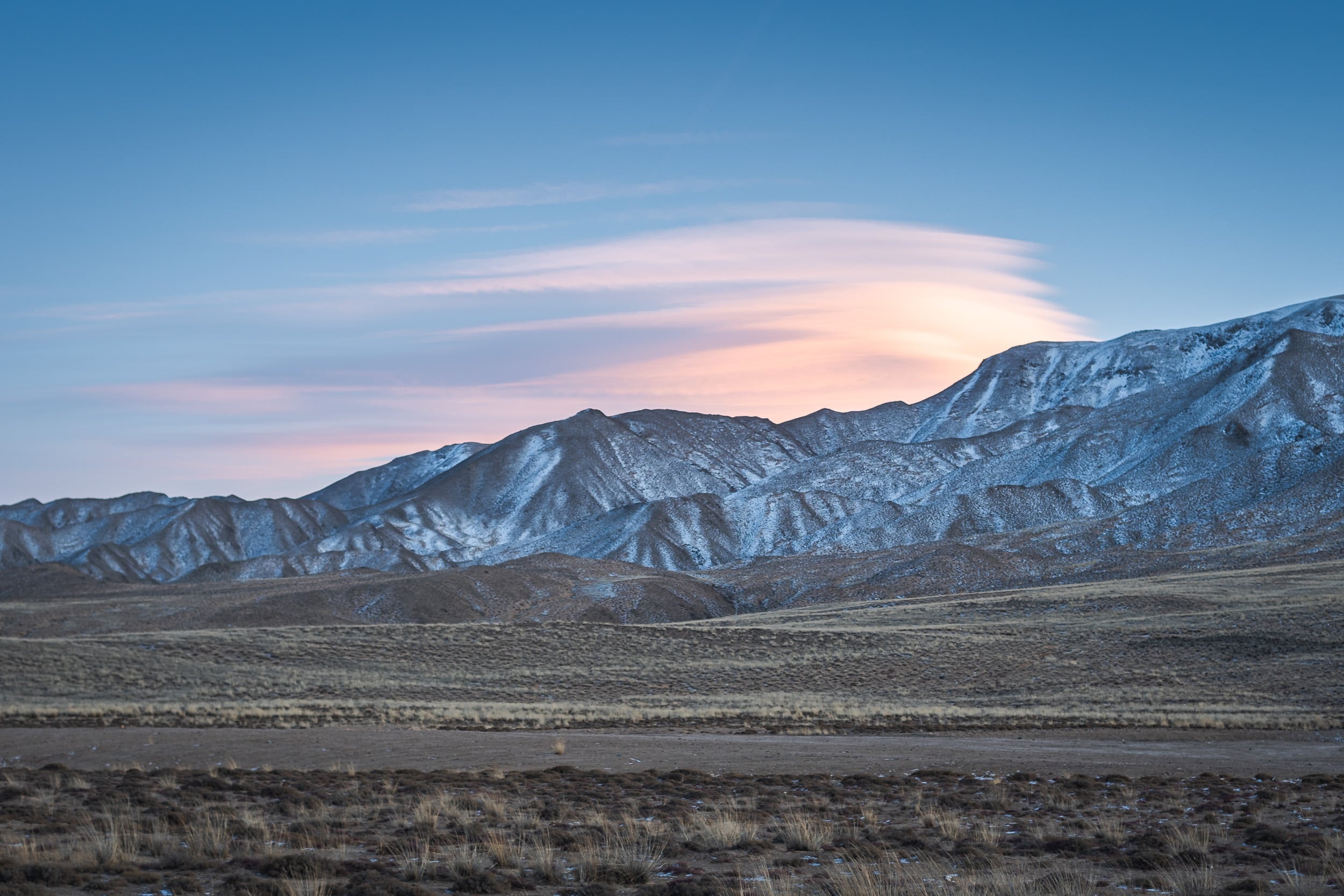 Tibetan Highlands, Plateau cycle touring, China, 2500x1670 HD Desktop