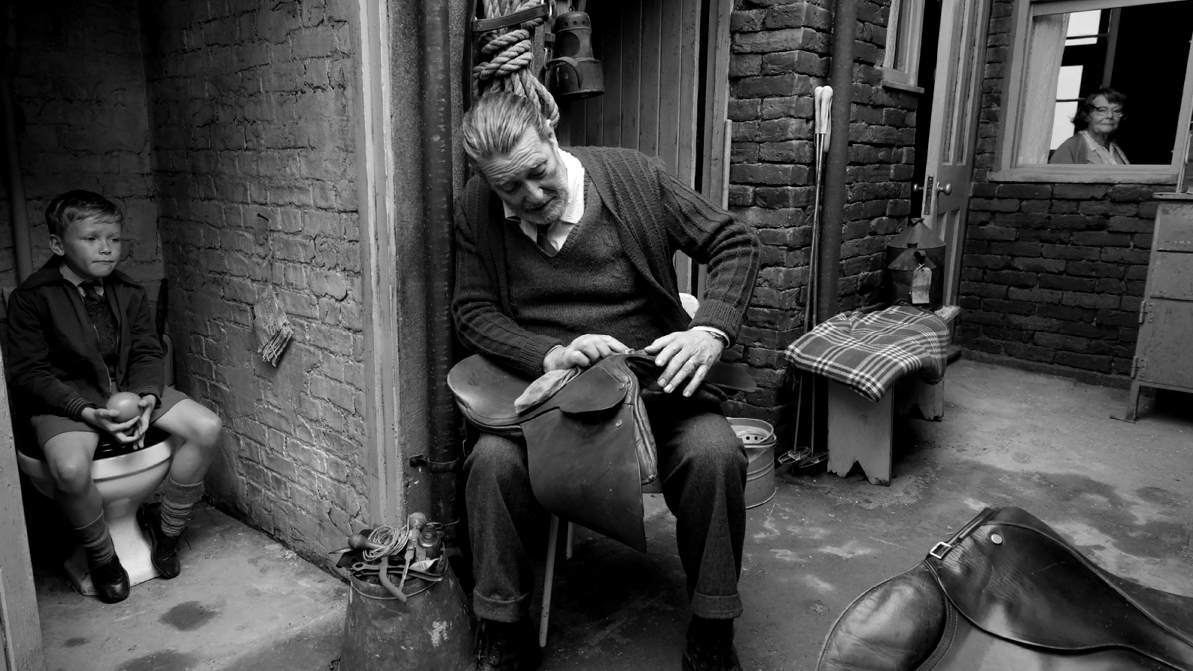 Kenneth Branagh, Critically acclaimed, Behind the scenes, Belfast movie, 2400x1350 HD Desktop