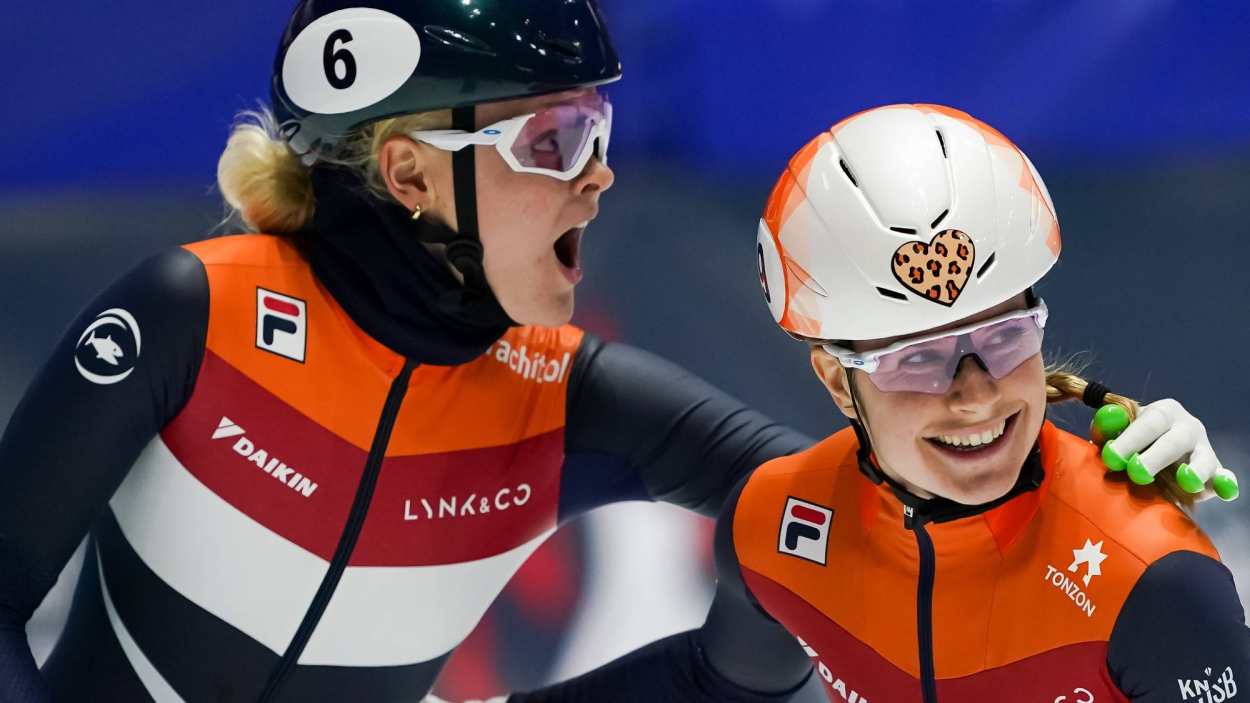 Yara van Kerkhof, Xandra Velzeboer Wallpaper, 2560x1440 HD Desktop