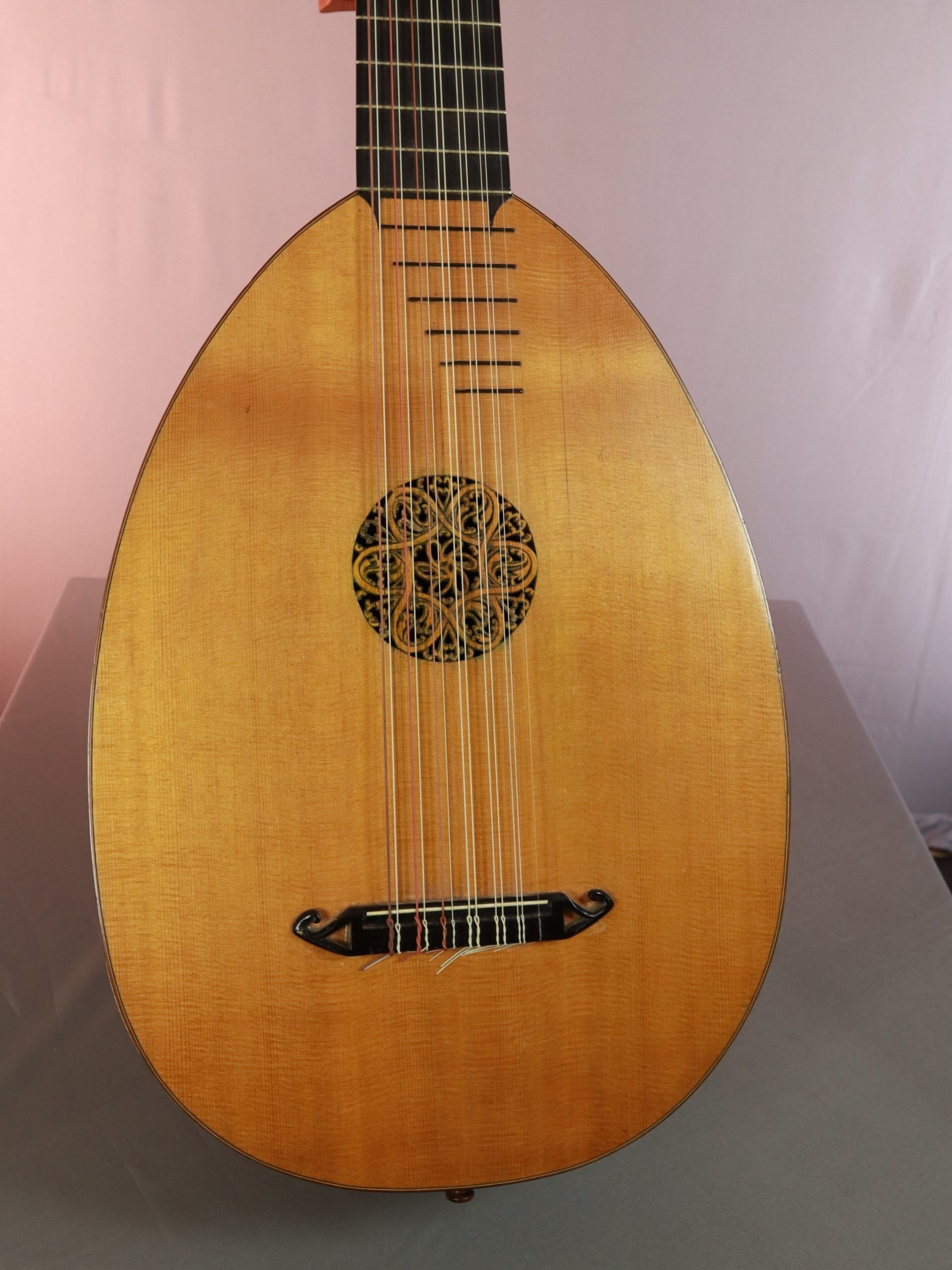 Lute music, AA Jones lute, Guitar gallery, Melbourne store, 1920x2560 HD Phone