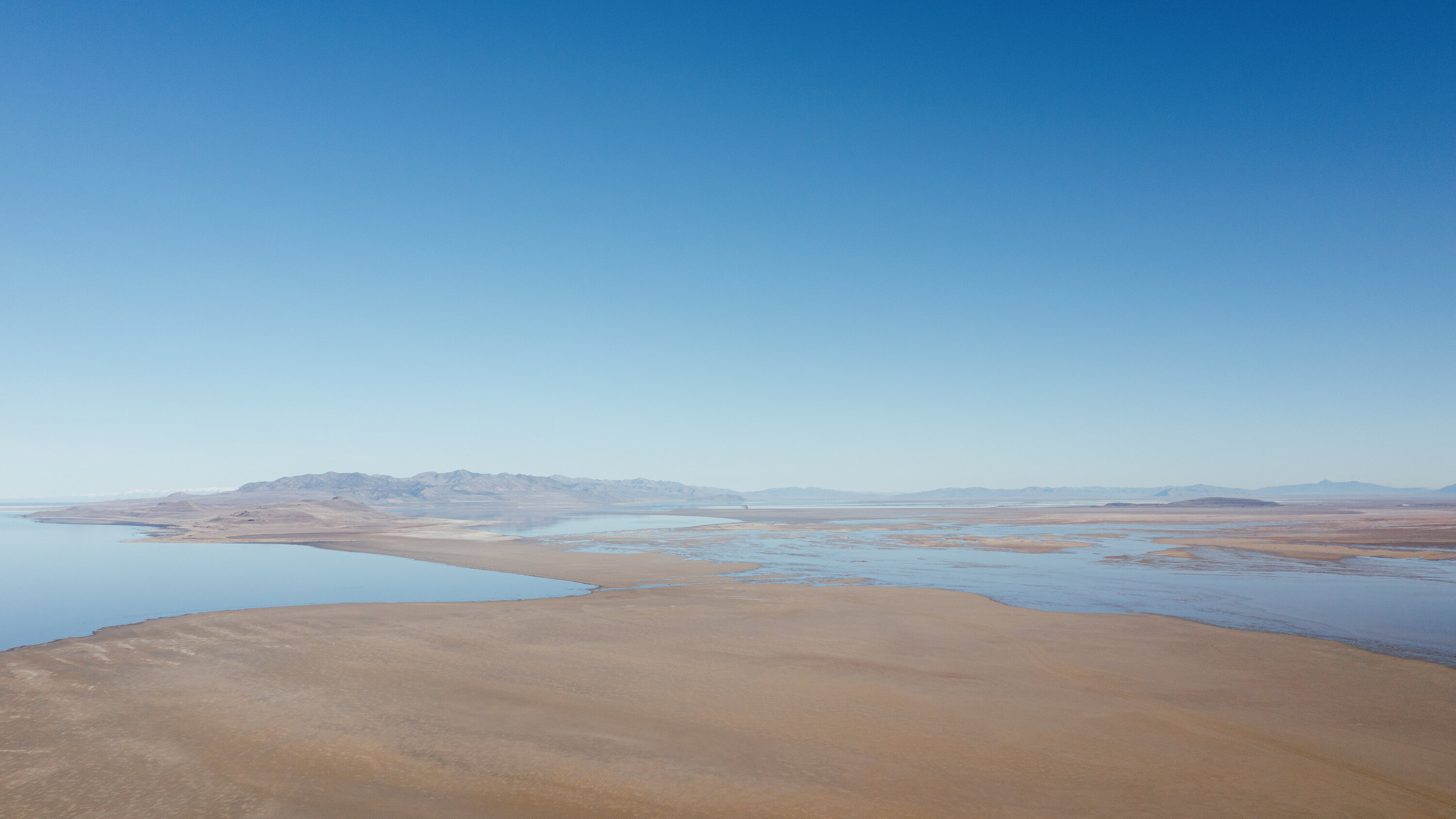 Dying lake's message, Future implications, Environmental concern, Wake-up call, 3000x1690 HD Desktop