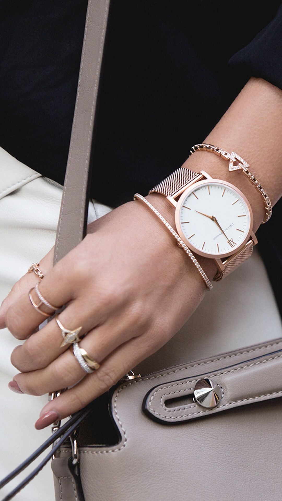 Women's jewelry wallpapers, Stunning backgrounds, Fashionable accessory images, Elegant designs, 1080x1920 Full HD Phone