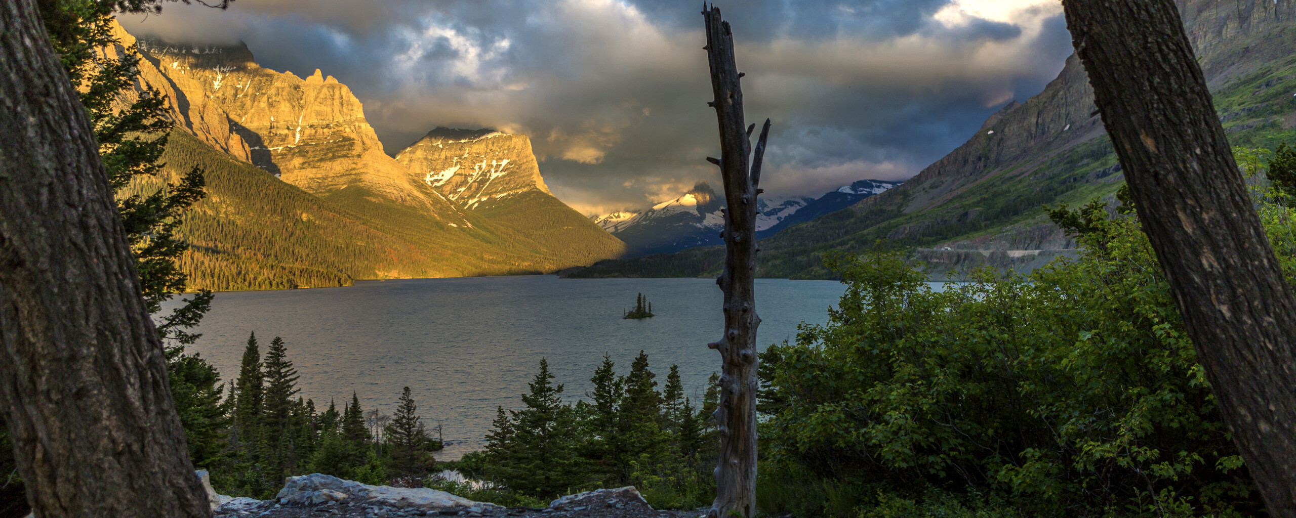 Hiking paradise, Tranquil forests, West Glacier getaway, 2560x1030 Dual Screen Desktop