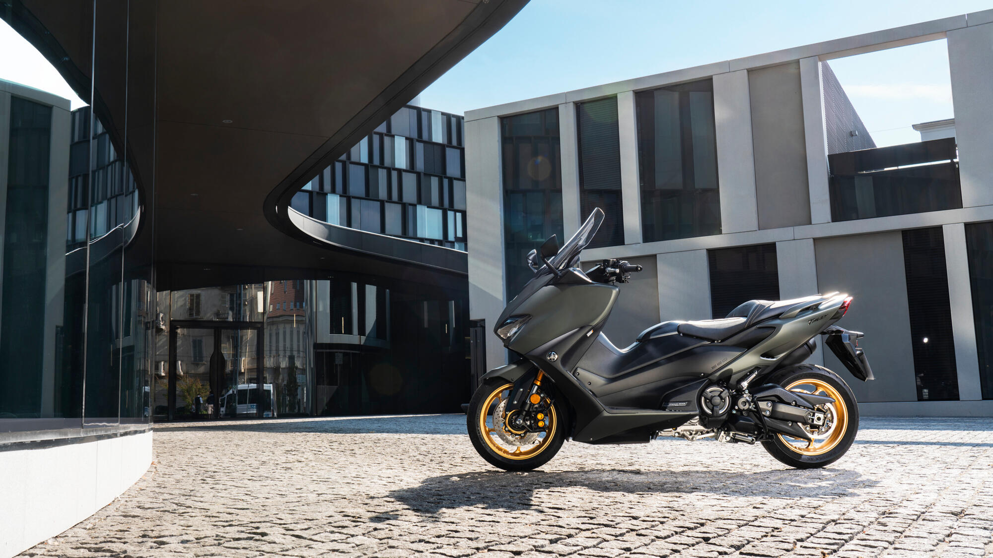 Yamaha motorcycles, Motorcycle news, Thrilling rides, On-road adventures, 2000x1130 HD Desktop