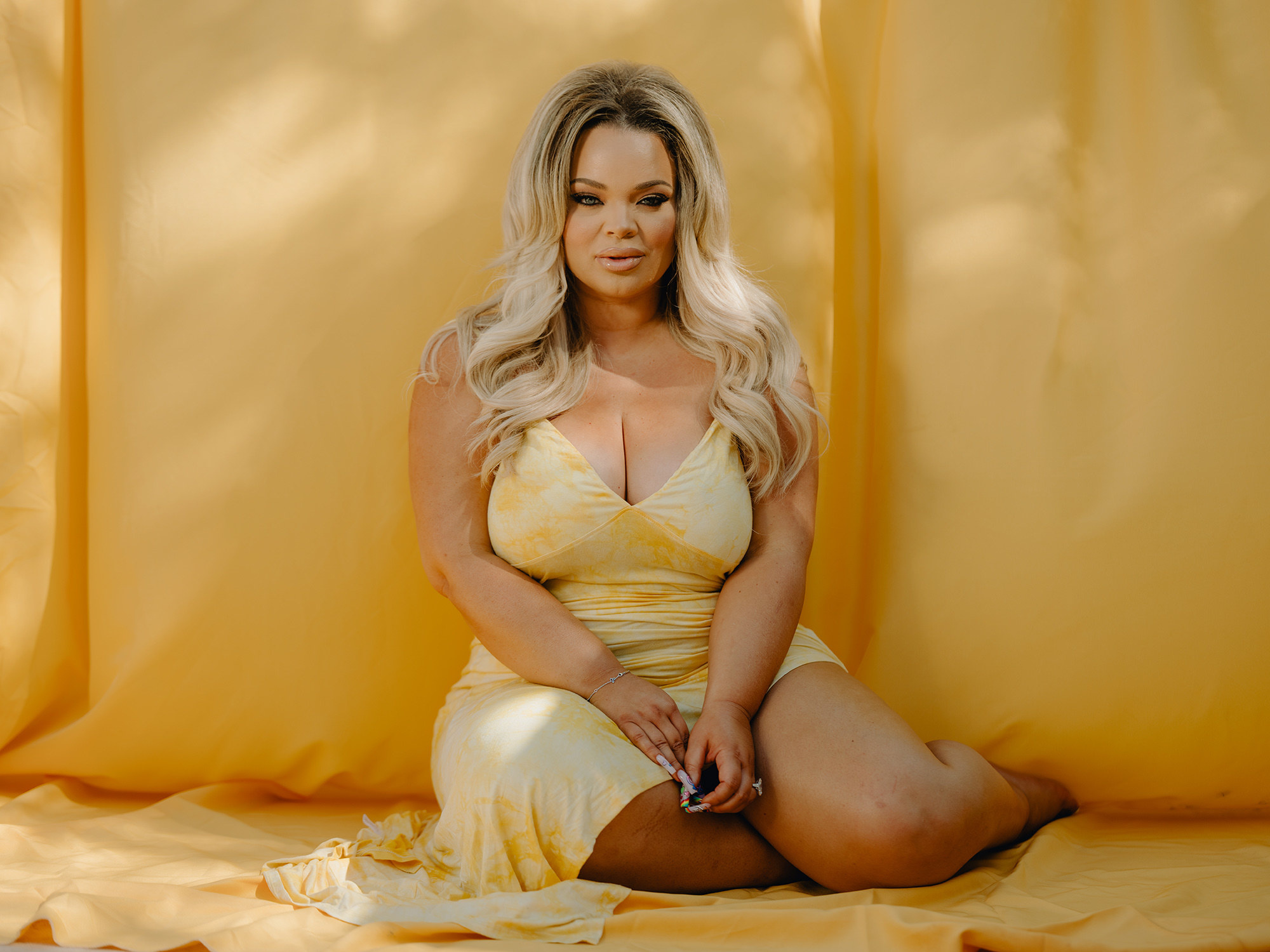 Trisha Paytas, YouTube empire, Online success, Content creator, 2000x1500 HD Desktop