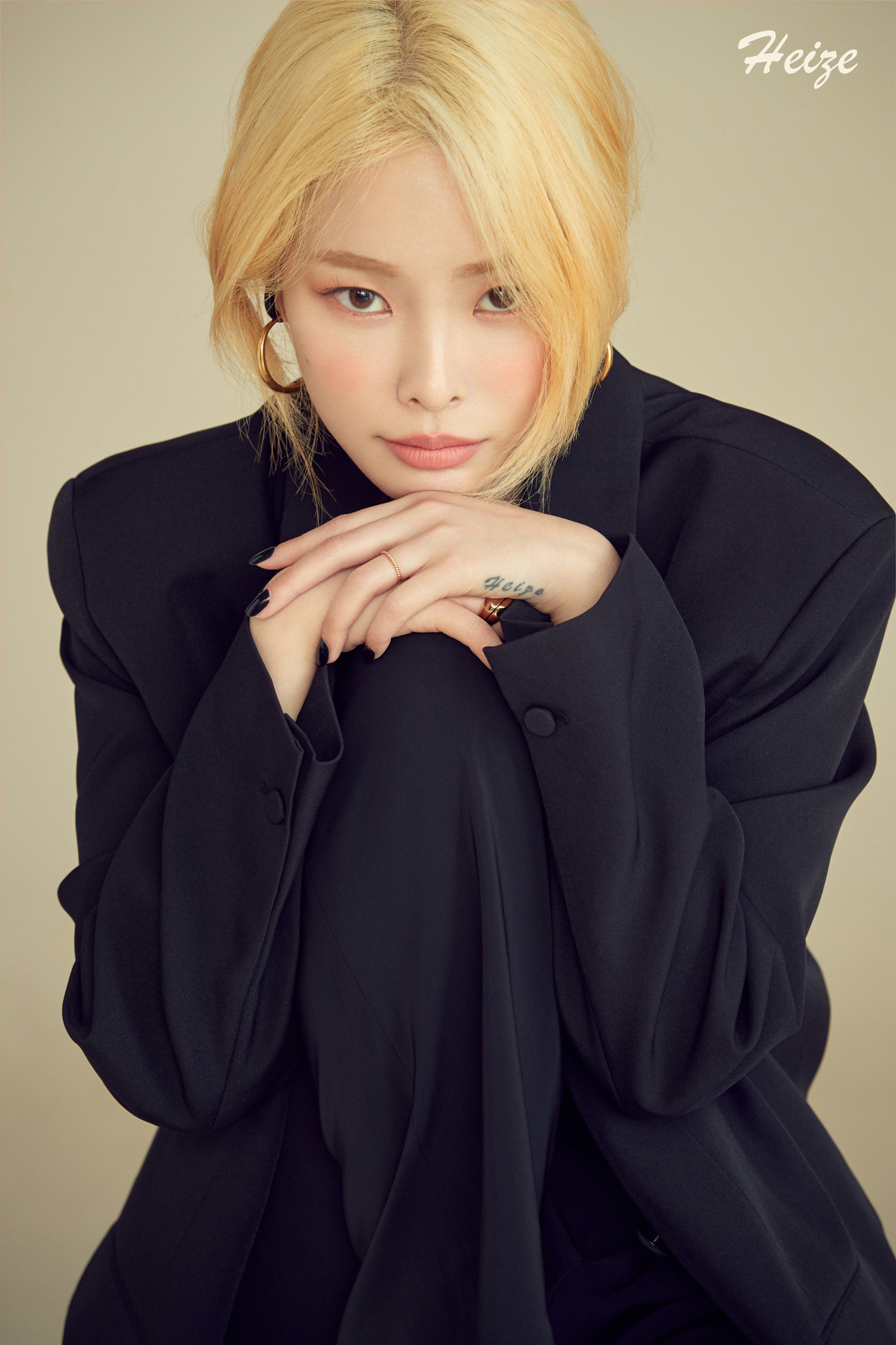 Heize, Kpop artist, Kpop music, Korea, 1500x2250 HD Phone