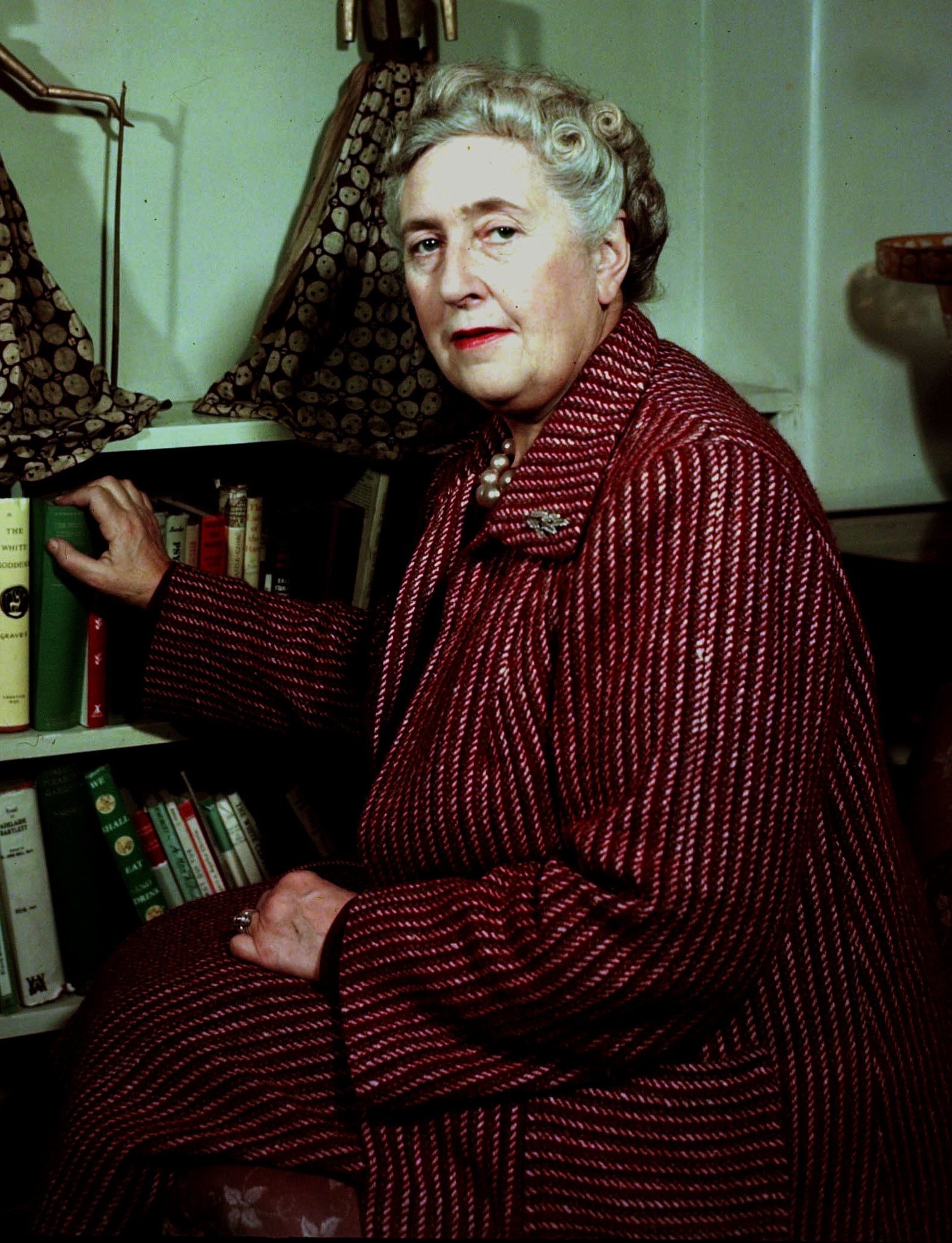 Agatha Christie, Ghost, Museum, Devon, 1590x2070 HD Phone