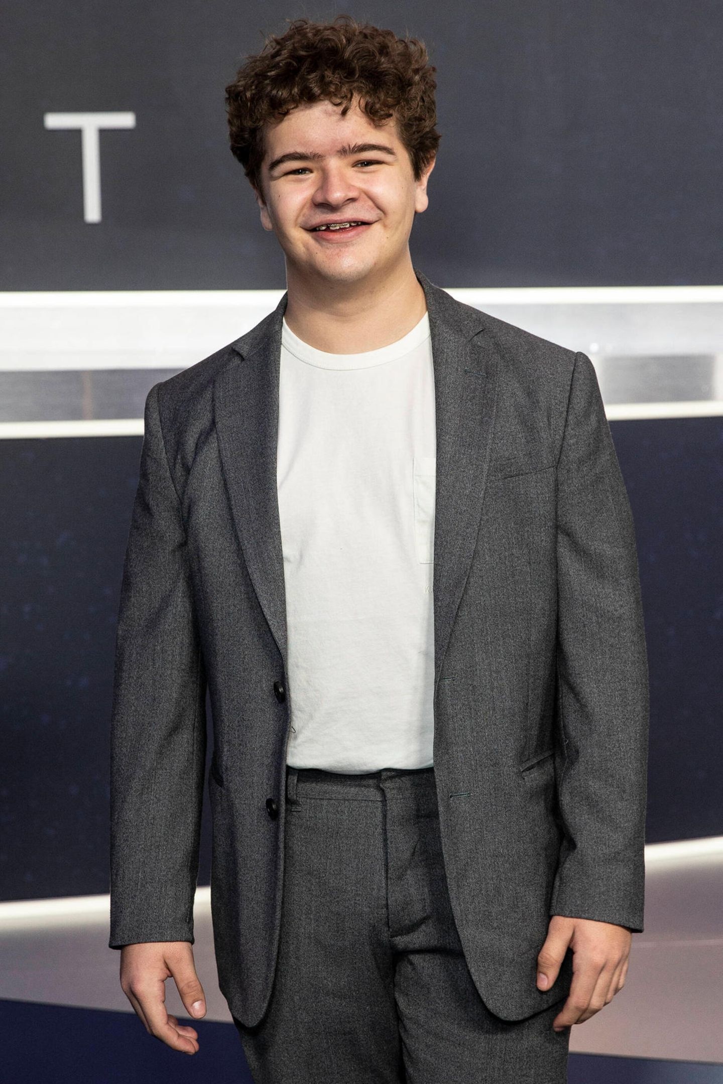 Gaten Matarazzo, TV shows, Star portrait, News, 1440x2160 HD Phone