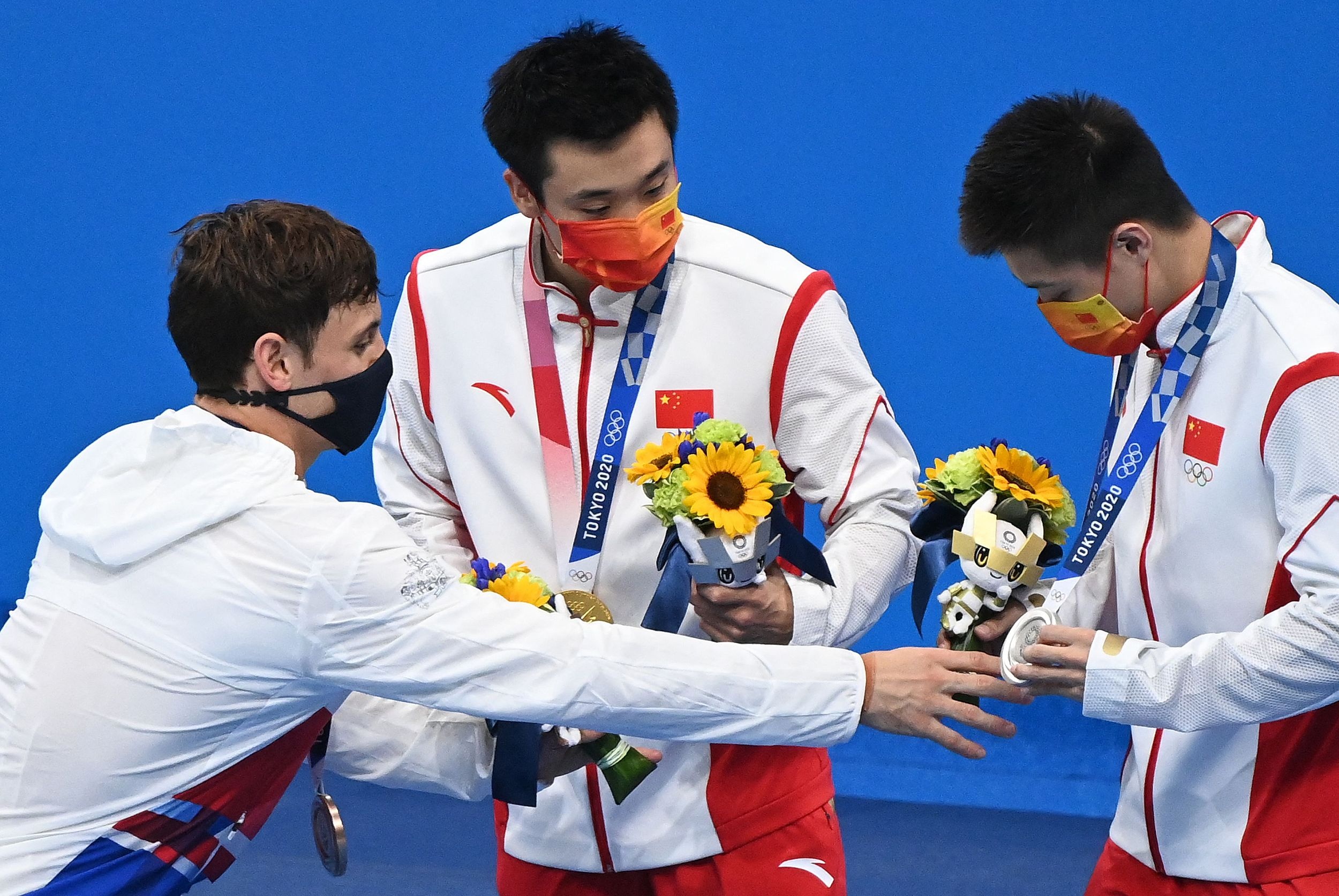 Cao Yuan, Post-match move, Hope of the champion, Imedia, 2500x1680 HD Desktop