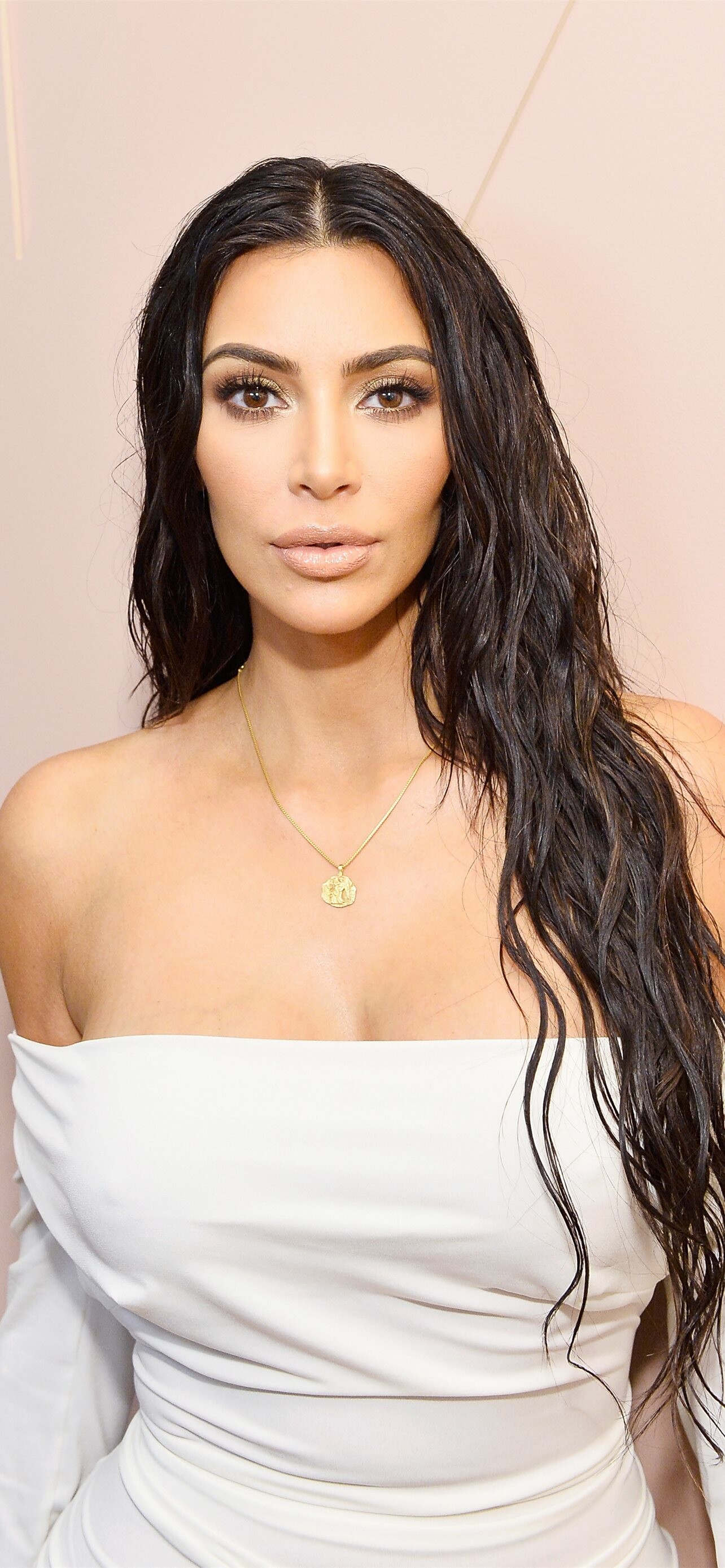 Kim Kardashian, Christopher Anderson, Celebrity portrait, iPhone backgrounds, 1290x2780 HD Phone
