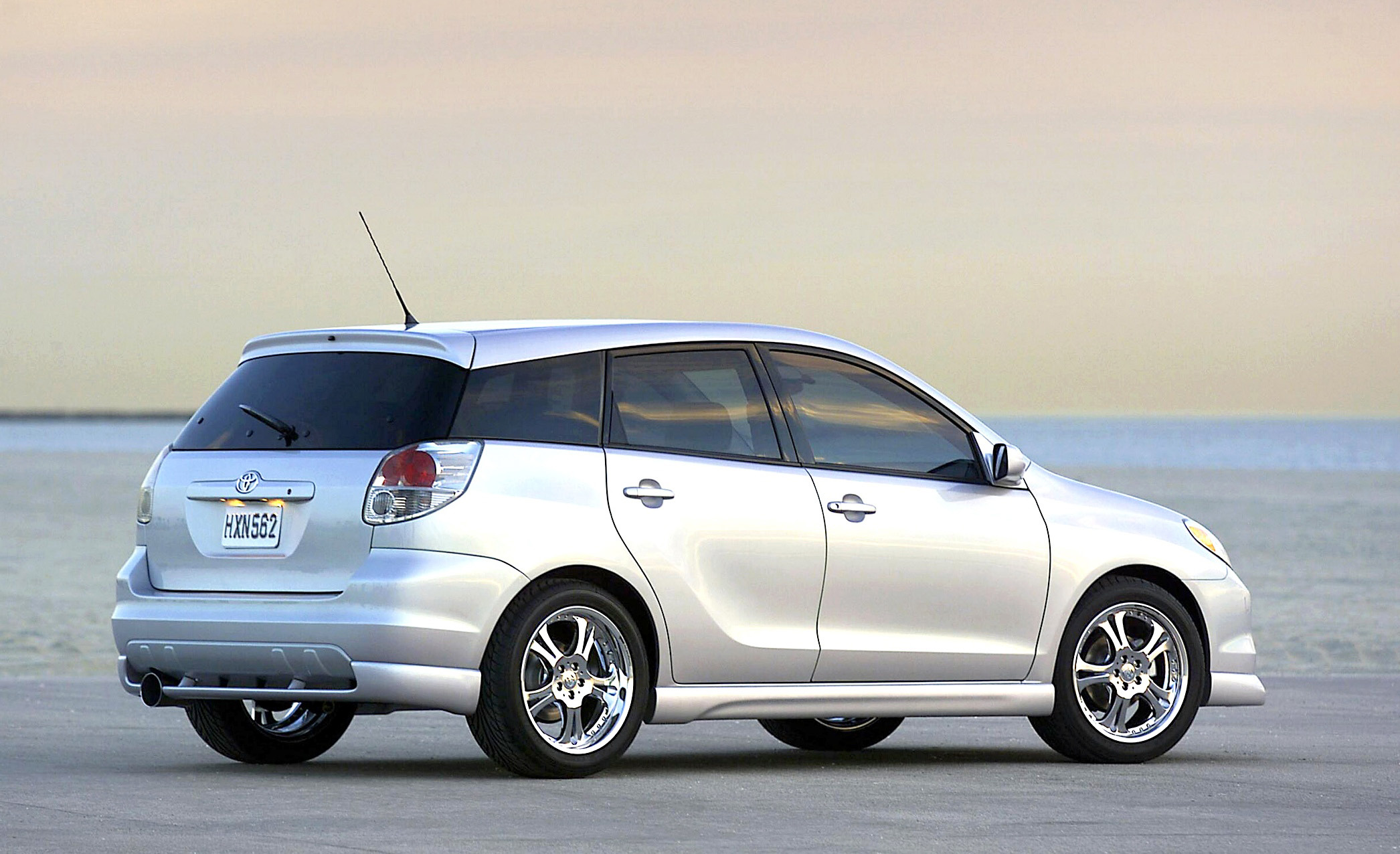 Toyota Matrix, Media site, Detailed information, Model specifications, 2100x1280 HD Desktop