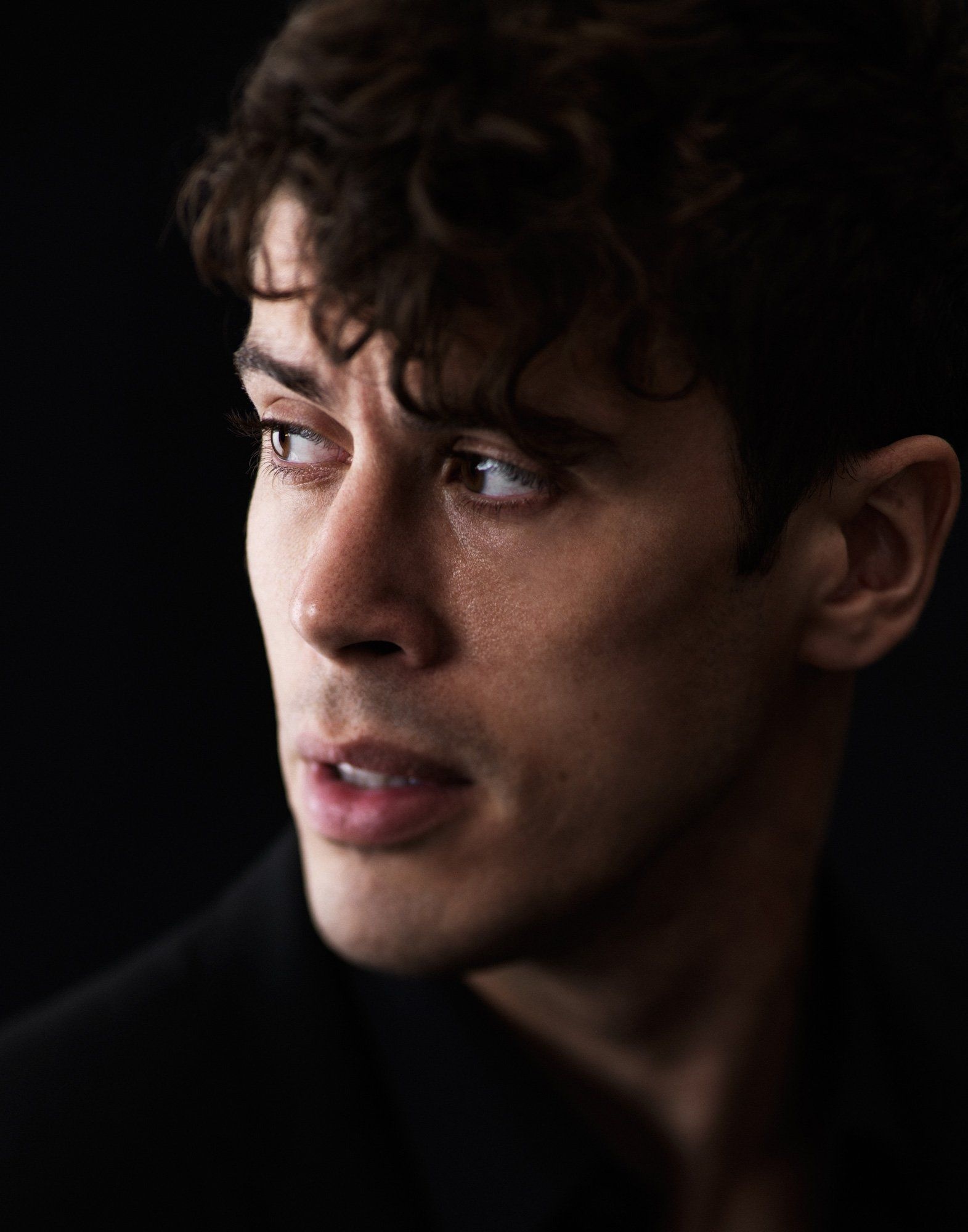 Toby Kebbell, United Kingdom actor, Tobias Alistair Patrick, 1580x2000 HD Phone