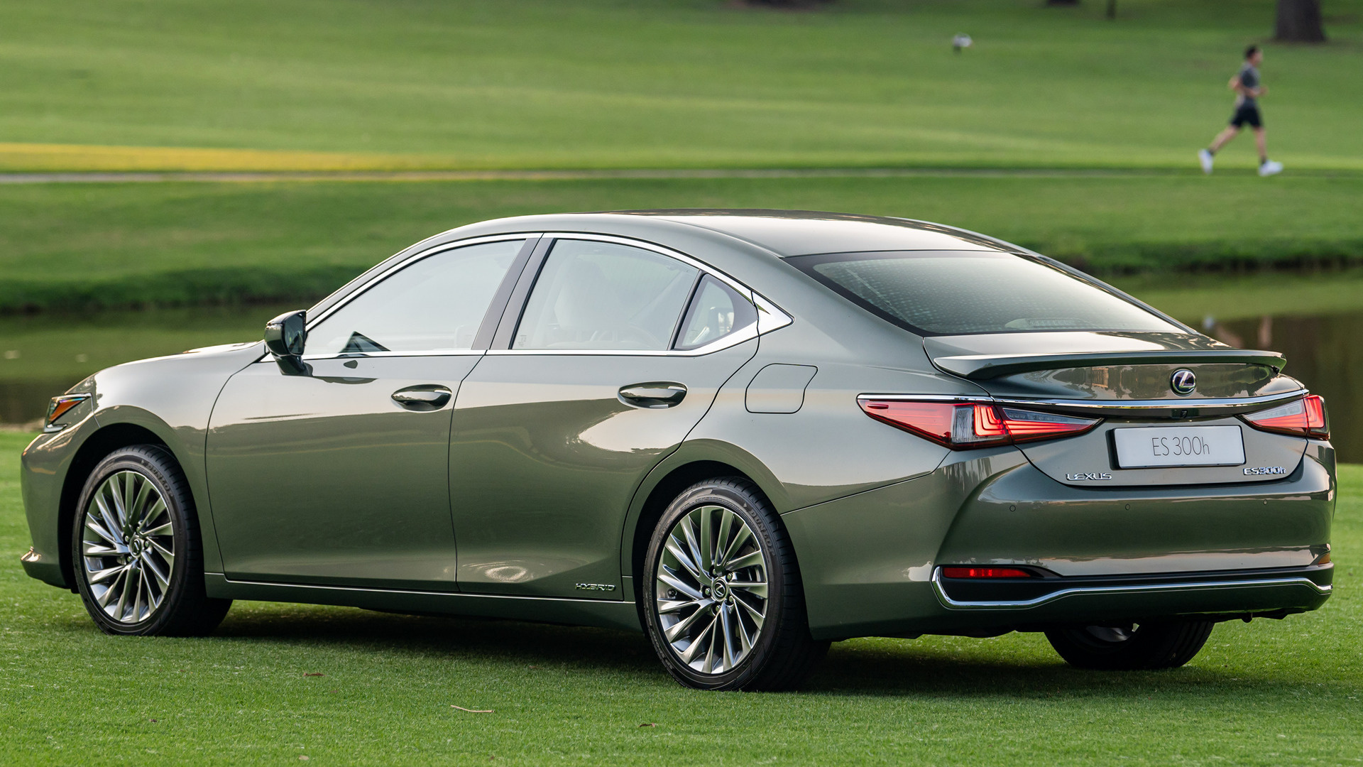 Lexus ES, Hybrid power, HD wallpapers, Automotive luxury, 1920x1080 Full HD Desktop