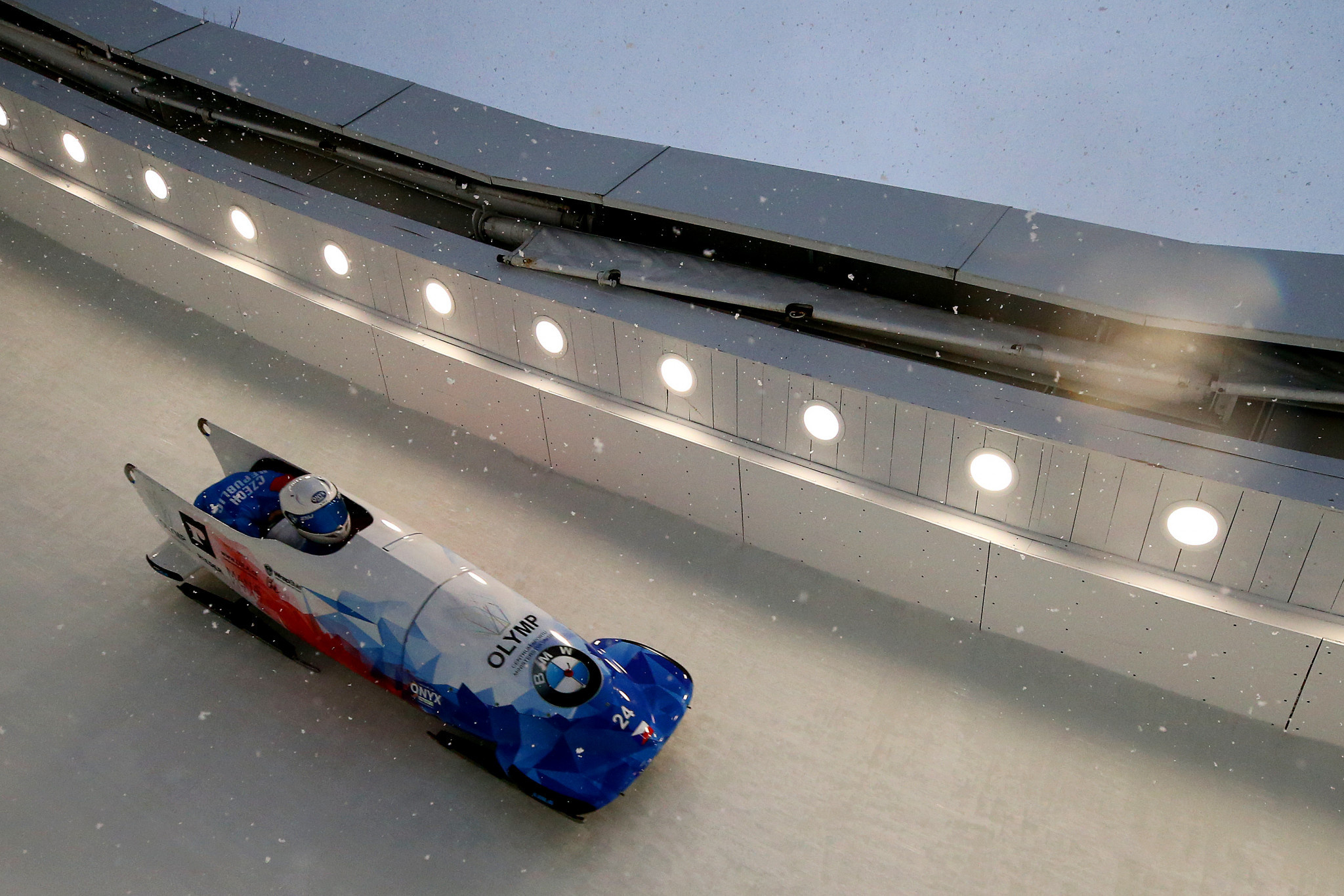 Czech bobsleigh federation, New track launch, Push event, Sledding excitement, 2050x1370 HD Desktop