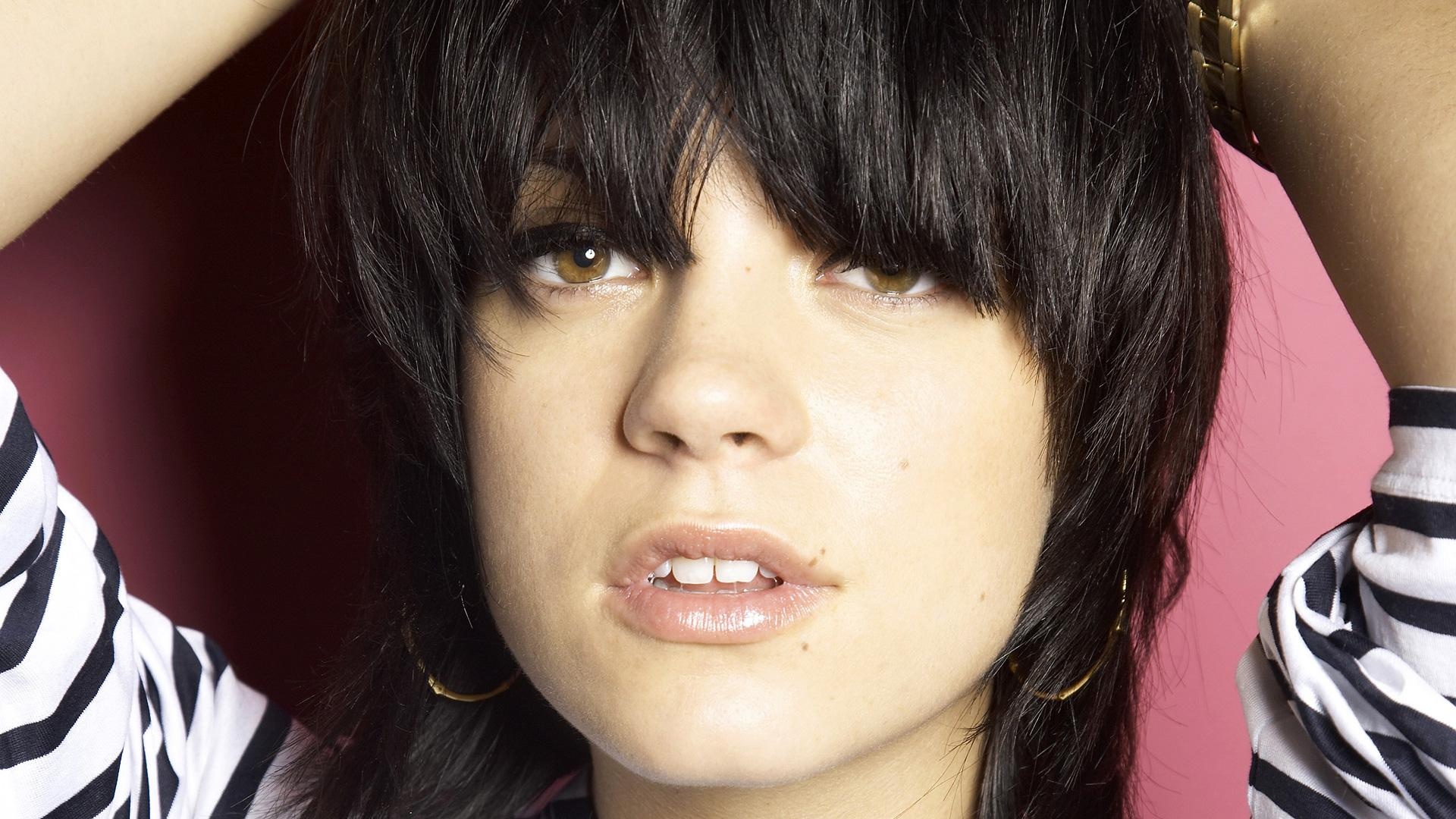 Lily Allen wallpapers, Captivating visuals, Allen's artistic essence, Music-inspired artwork, 1920x1080 Full HD Desktop