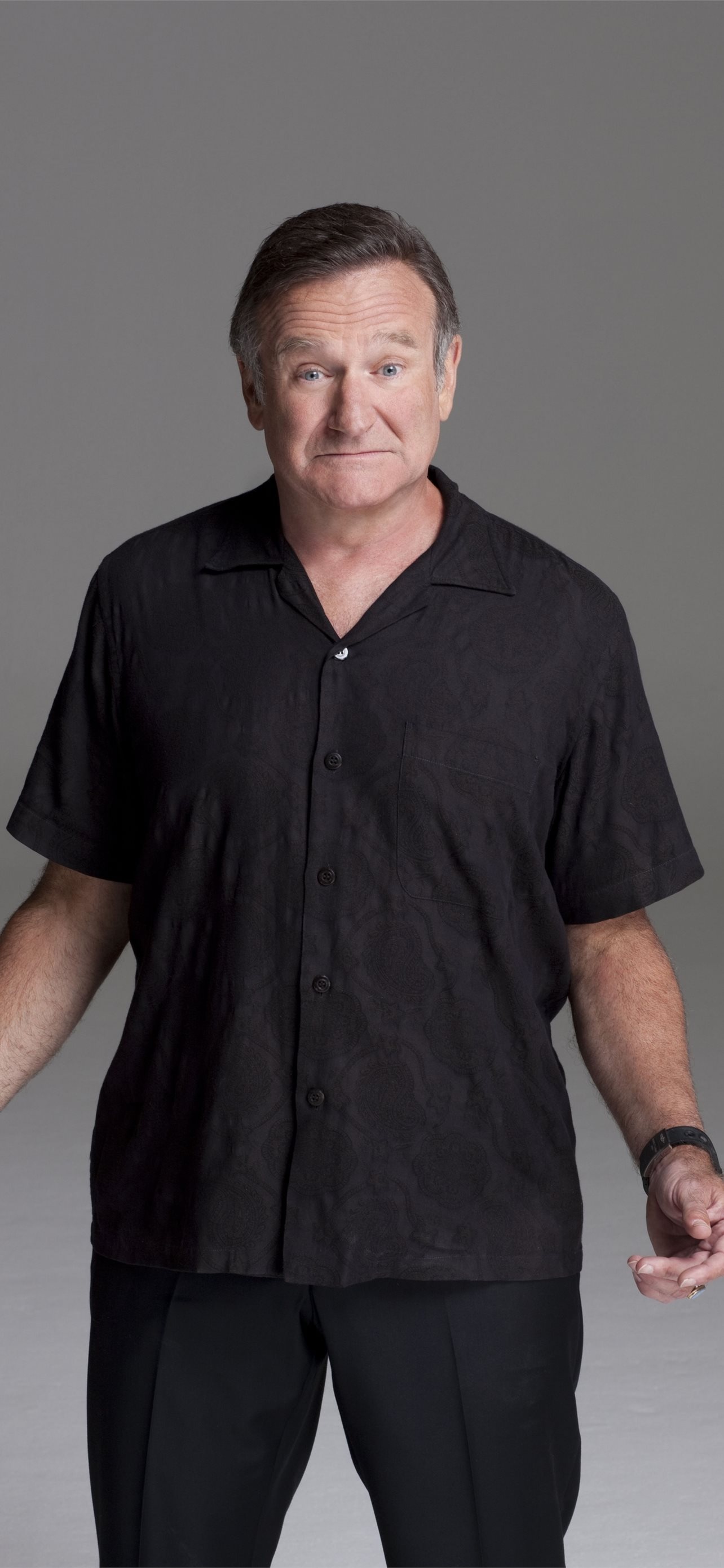 Best Robin Williams iPhone wallpapers, Captivating actor, Emotional depth, Multi-talented artist, 1290x2780 HD Phone