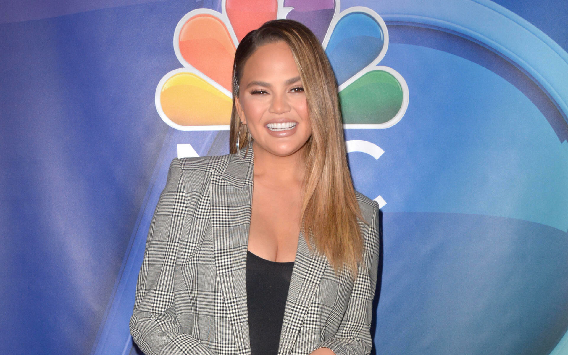Chrissy Teigen, Celebs, Late-night cravings, Unique taste, 1920x1200 HD Desktop