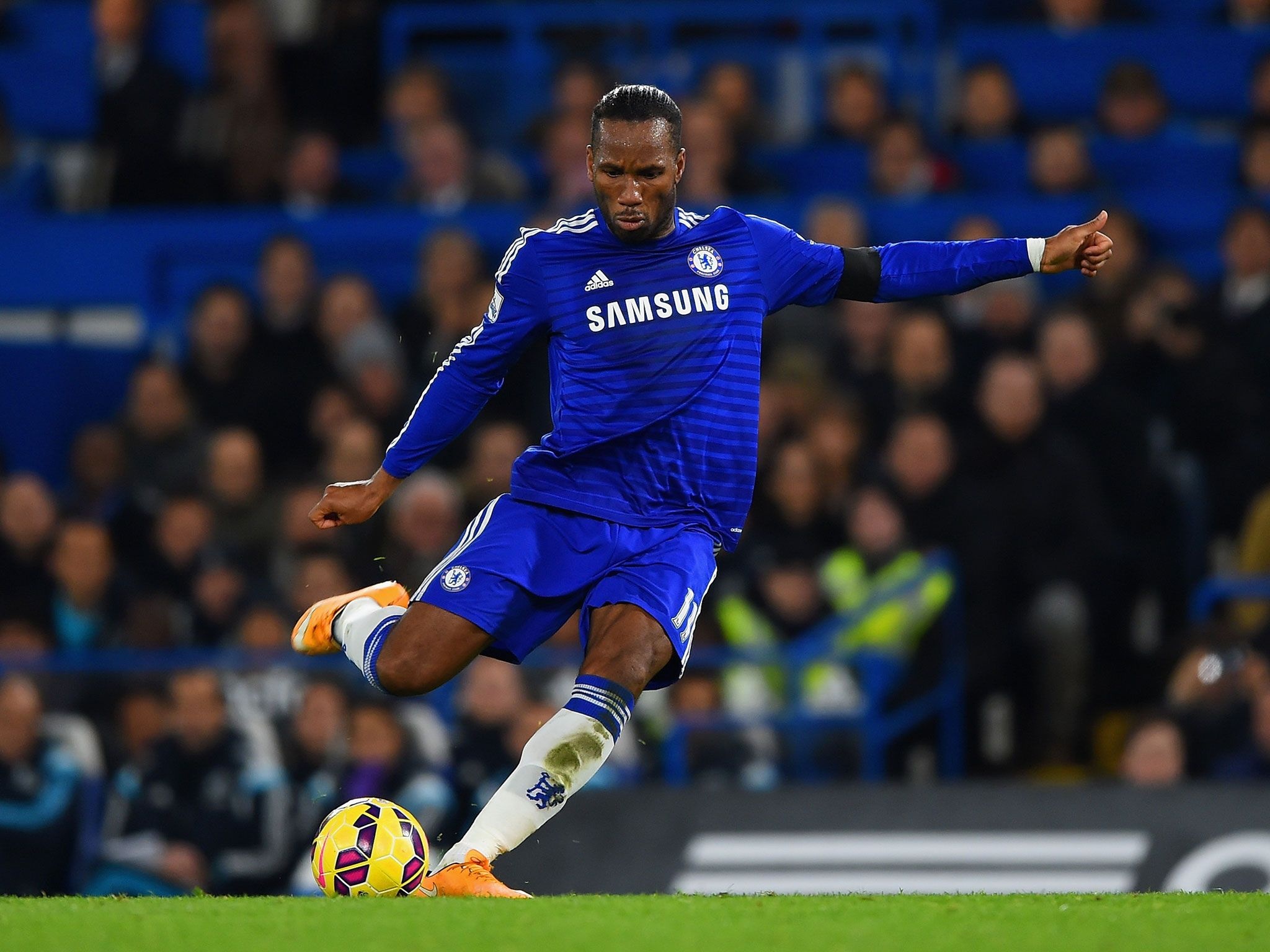 Didier Drogba, Chelsea legend, Football accolades, Remarkable career, 2050x1540 HD Desktop