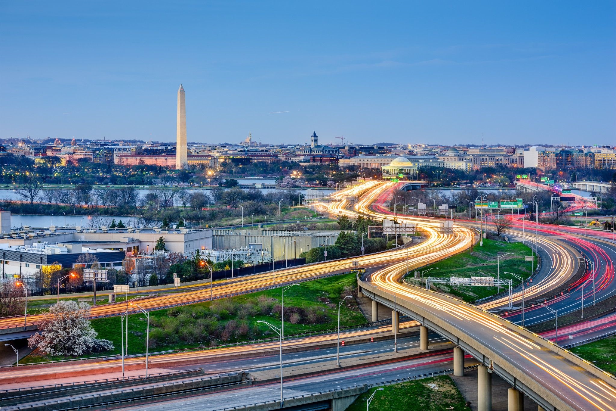 Washington DC Skyline, Budget proposal, Affordable housing, Indoor sports complex, 2050x1370 HD Desktop