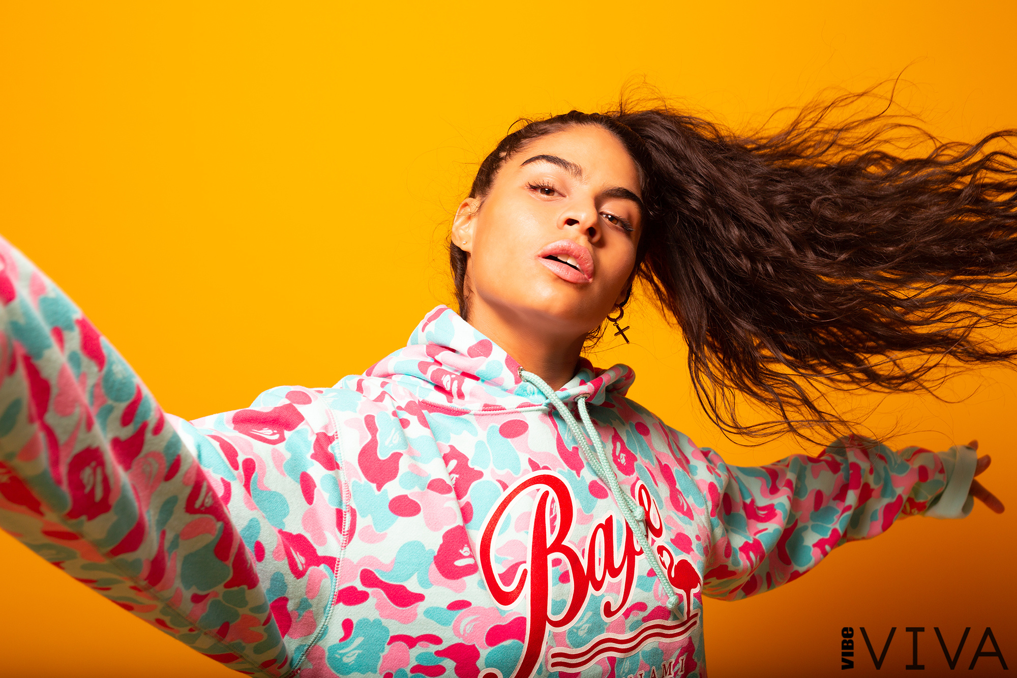 Jessie Reyez's vibe, Viva April cover story, The People's Pop Star, Vibecom feature, 2000x1340 HD Desktop