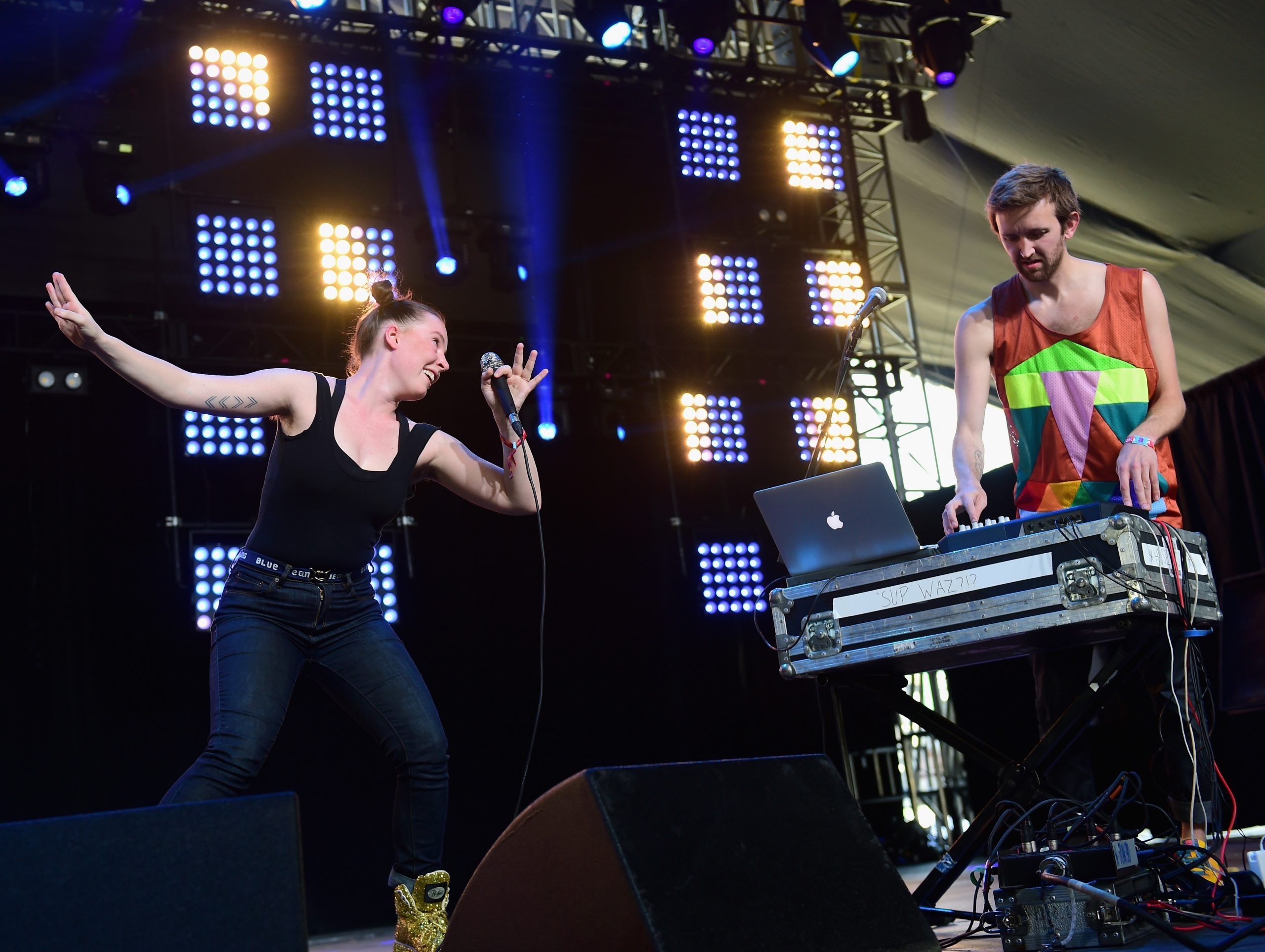Sylvan Esso, Introspective song, James' Song, 2560x1930 HD Desktop